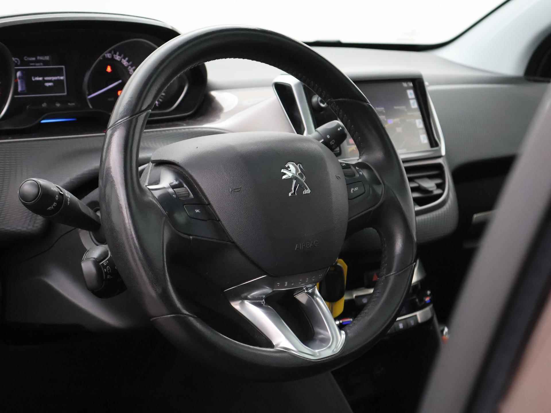 Peugeot 2008 1.6 VTi 120 PK ALLURE + PANORAMA | NAVIGATIE | STOELVERWARMING - 19/26