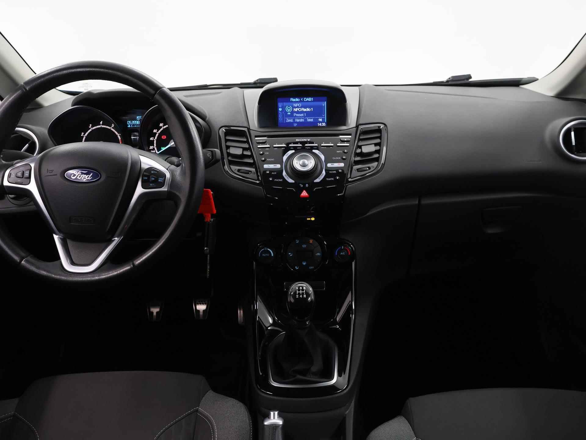 Ford Fiesta 1.0 EcoBoost Sport | Navigatie | Parkeercamera |Voorruitverwarming | Climate Control | Bluetooth | ST-line | - 9/42