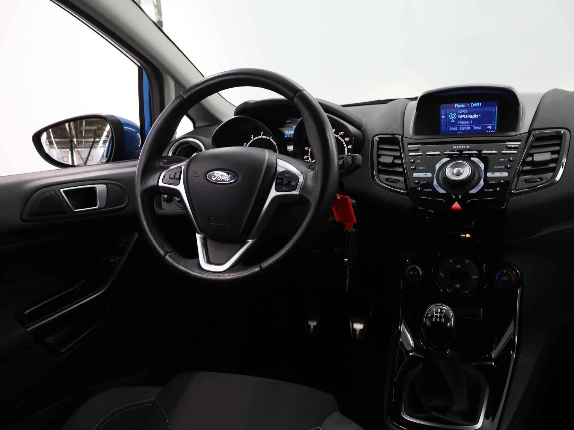 Ford Fiesta 1.0 EcoBoost Sport | Navigatie | Parkeercamera |Voorruitverwarming | Climate Control | Bluetooth | ST-line | - 10/42