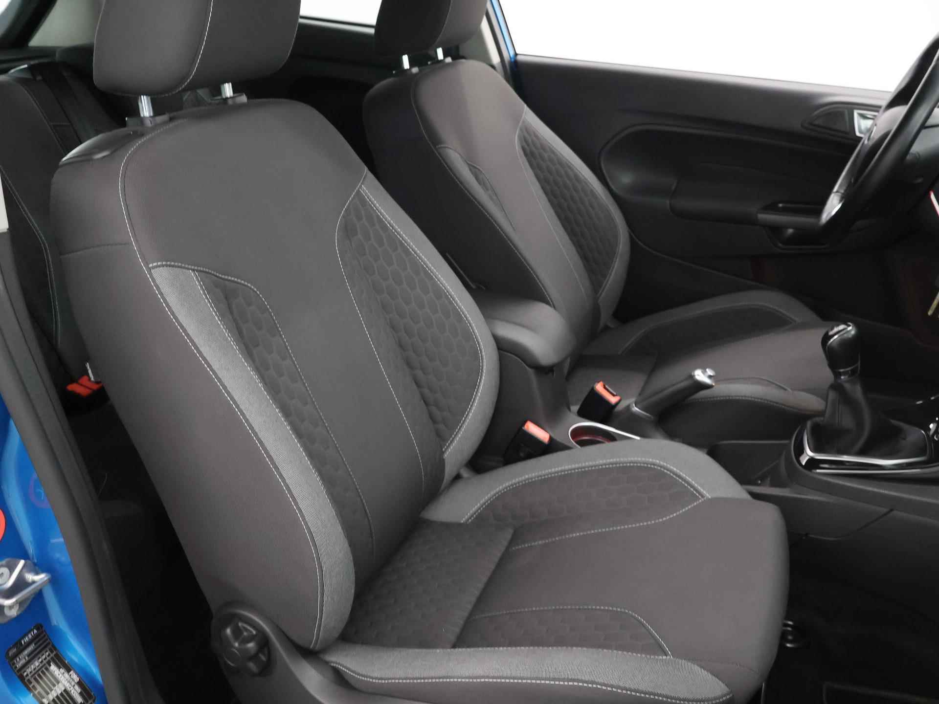 Ford Fiesta 1.0 EcoBoost Sport | Navigatie | Parkeercamera |Voorruitverwarming | Climate Control | Bluetooth | ST-line | - 11/42