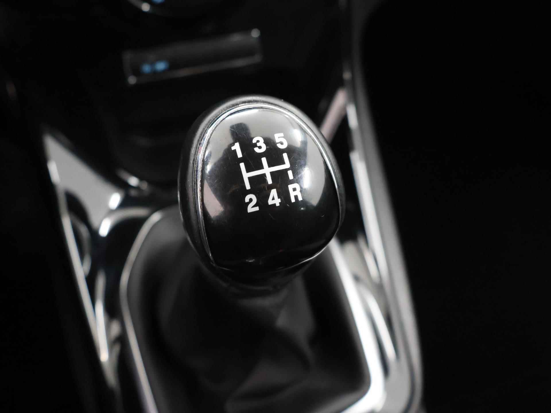 Ford Fiesta 1.0 EcoBoost Sport | Navigatie | Parkeercamera |Voorruitverwarming | Climate Control | Bluetooth | ST-line | - 30/42