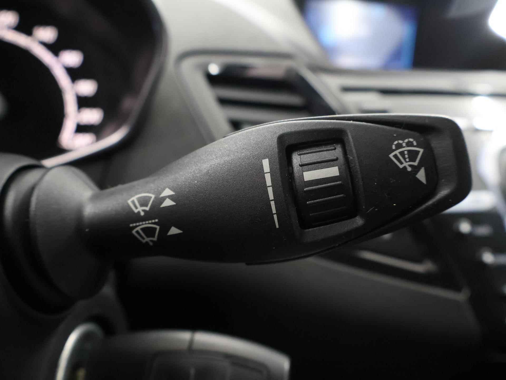 Ford Fiesta 1.0 EcoBoost Sport | Navigatie | Parkeercamera |Voorruitverwarming | Climate Control | Bluetooth | ST-line | - 33/42