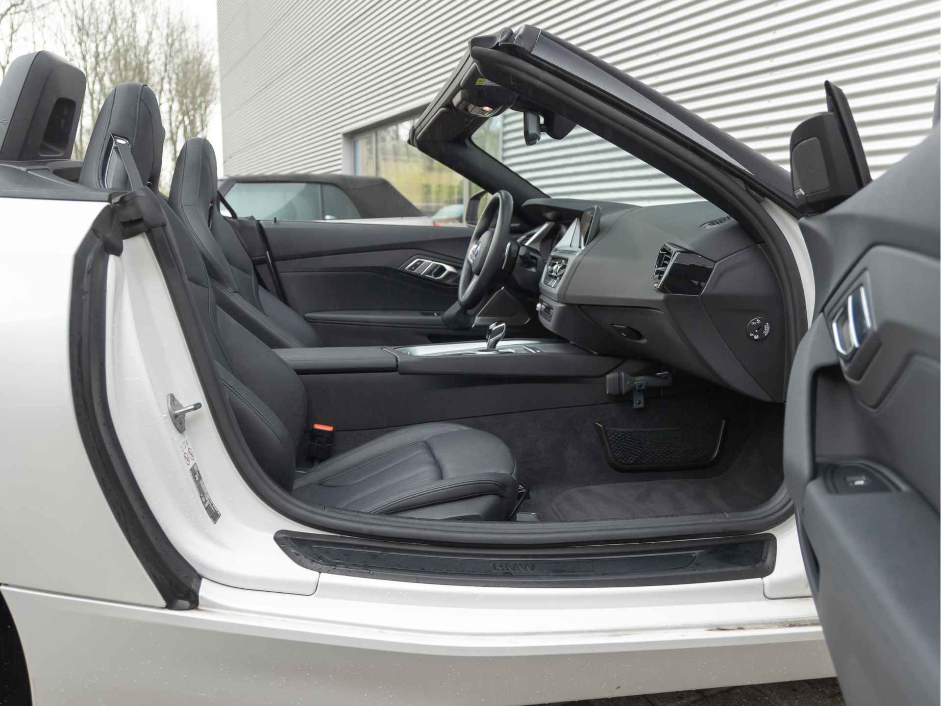 BMW Z4 Roadster sDrive20i - Harman Kardon - Adapt. LED - Live Cockpit Prof - M-Stuurwiel - 16/33