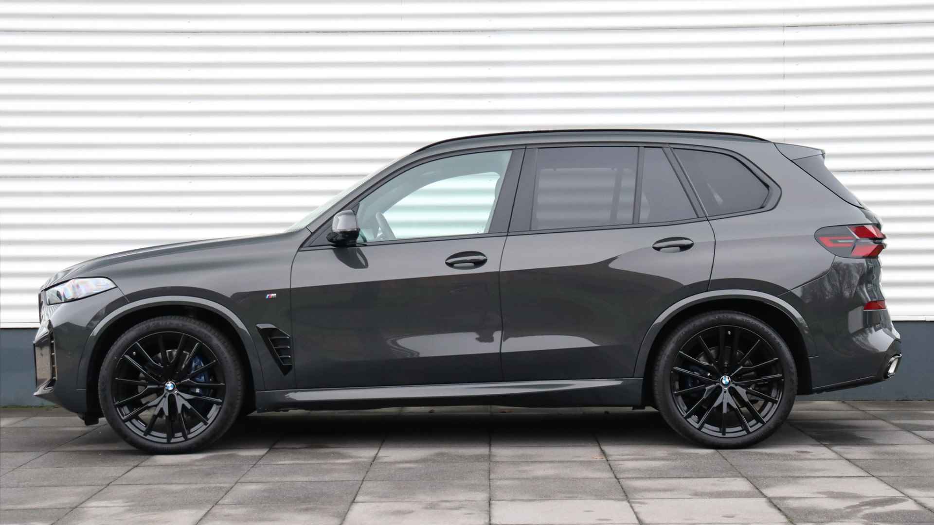 BMW X5 xDrive30d M-Sport Pro | Sky Lounge | Massage | Soft-Close | Harman/Kardon | Trekhaak | Standkachel | Achterasbesturing - 2/38