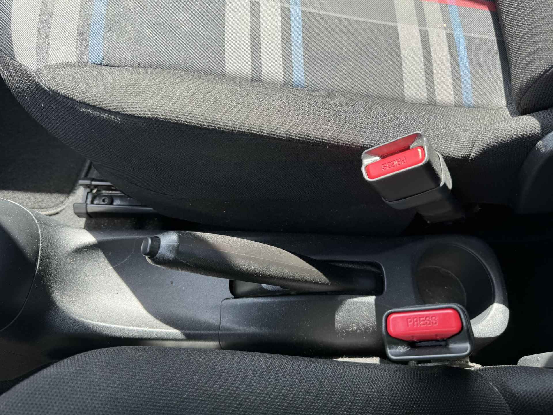 Peugeot 108 1.0 e-VTi Active RIJKLAAR Incl. Beurt en APK | Airco | Electrische ramen | Bluetooth - 21/42