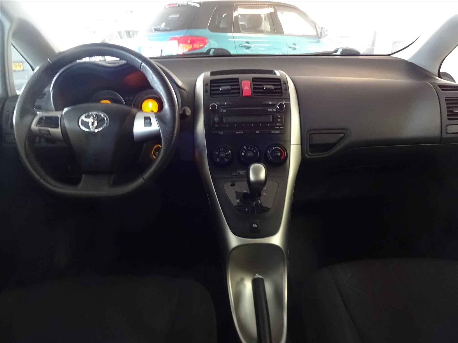 TOYOTA Auris 1.6 VVT-i 5-deurs Aspiration Automaat - 11/16