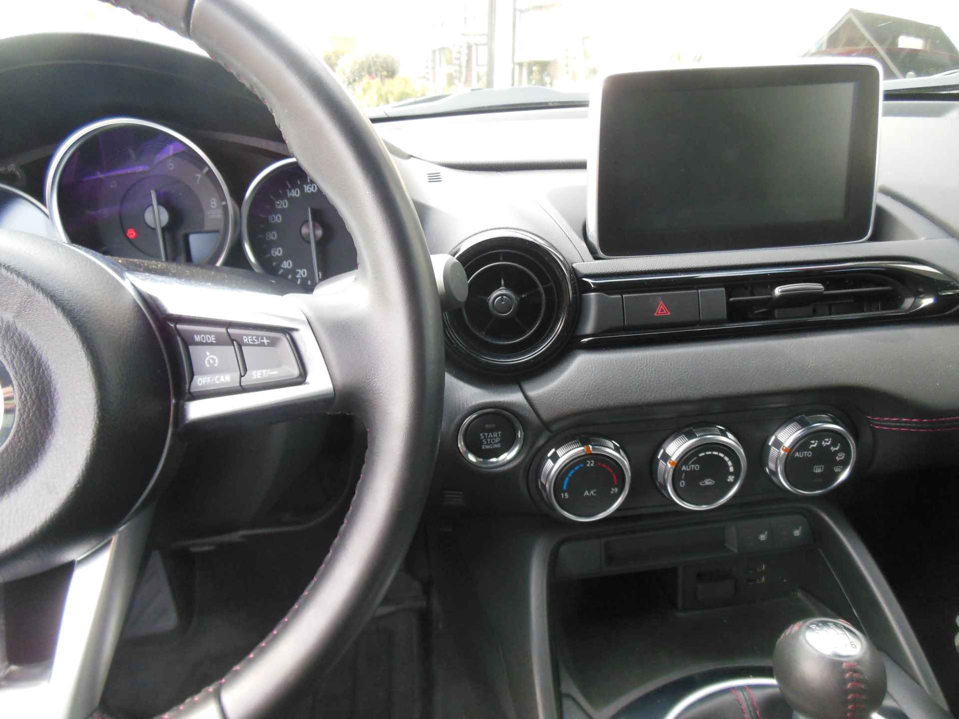 Mazda MX-5 1.5 SkyActiv-G leer/carplay 12 maanden Bovag garantie  demo carplay/android - 13/22