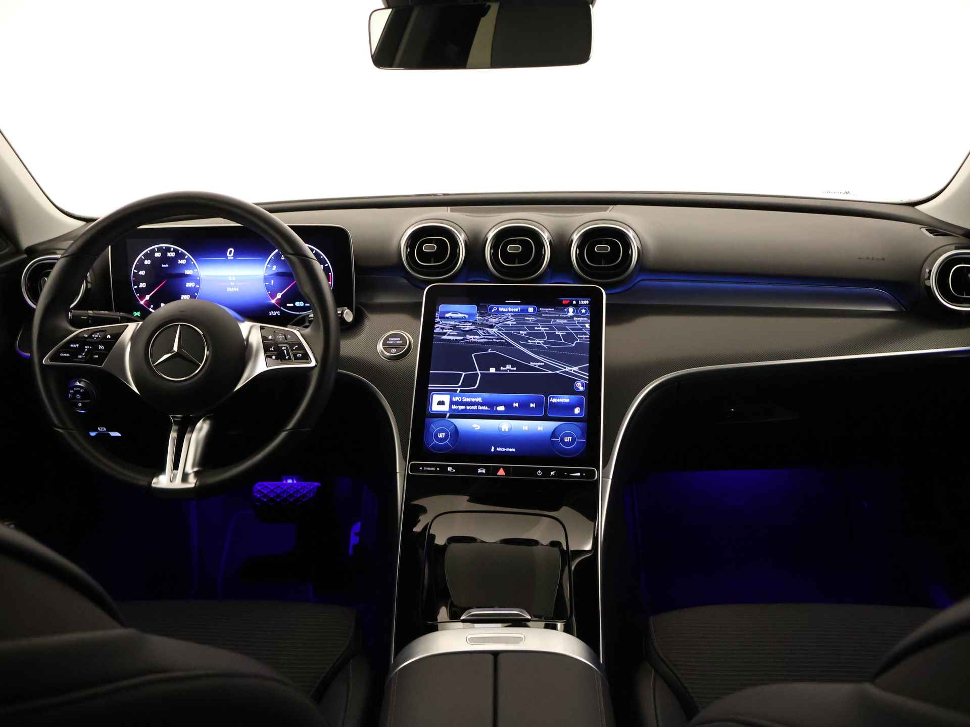 Mercedes-Benz C-Klasse 180 Business Line | 360° camera | Sfeerverlichting | Apple Carplay | Stoelverwarming | Inclusief 24 maanden MB Certified garantie voor Europa. - 6/44