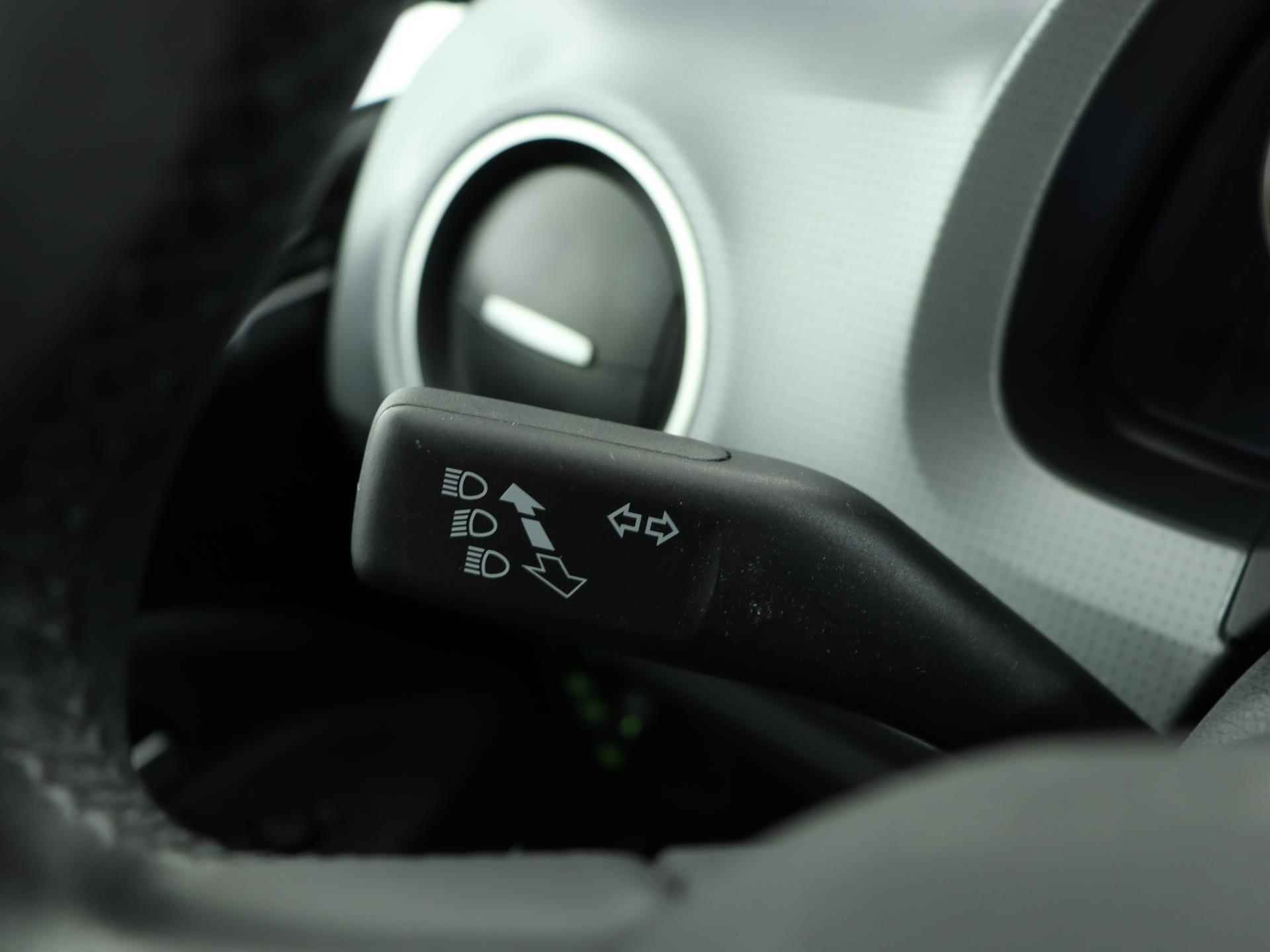Skoda Citigo e-iV EV Ambition | Stoelverwarming | Climatronic | Parkeerhulp | 16" | Bluetooth | - 30/40