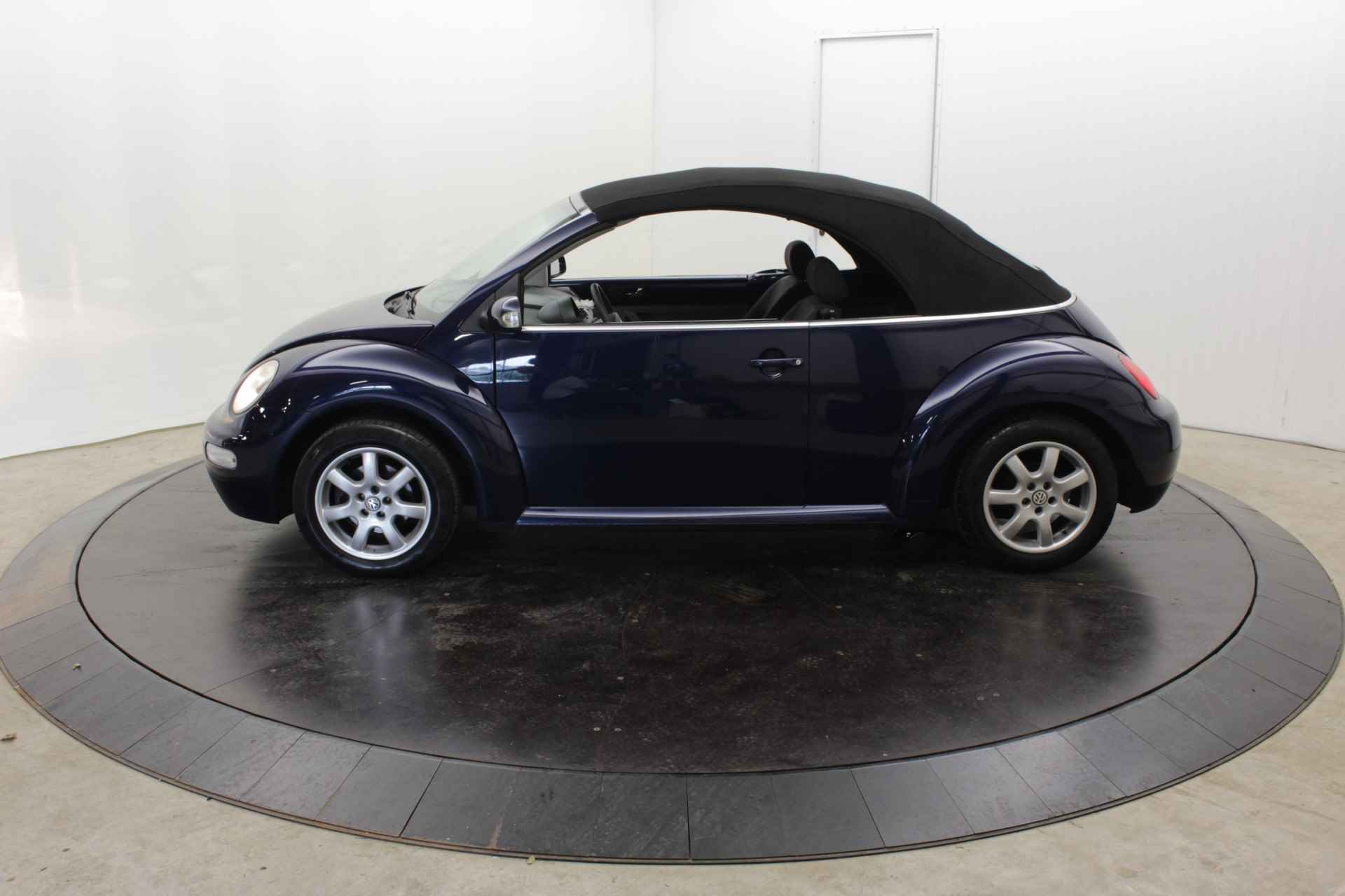 Volkswagen Beetle Cabriolet 2.0 Electrische Kap 84000 originele Kilometers N.A.P Cruise - 9/38