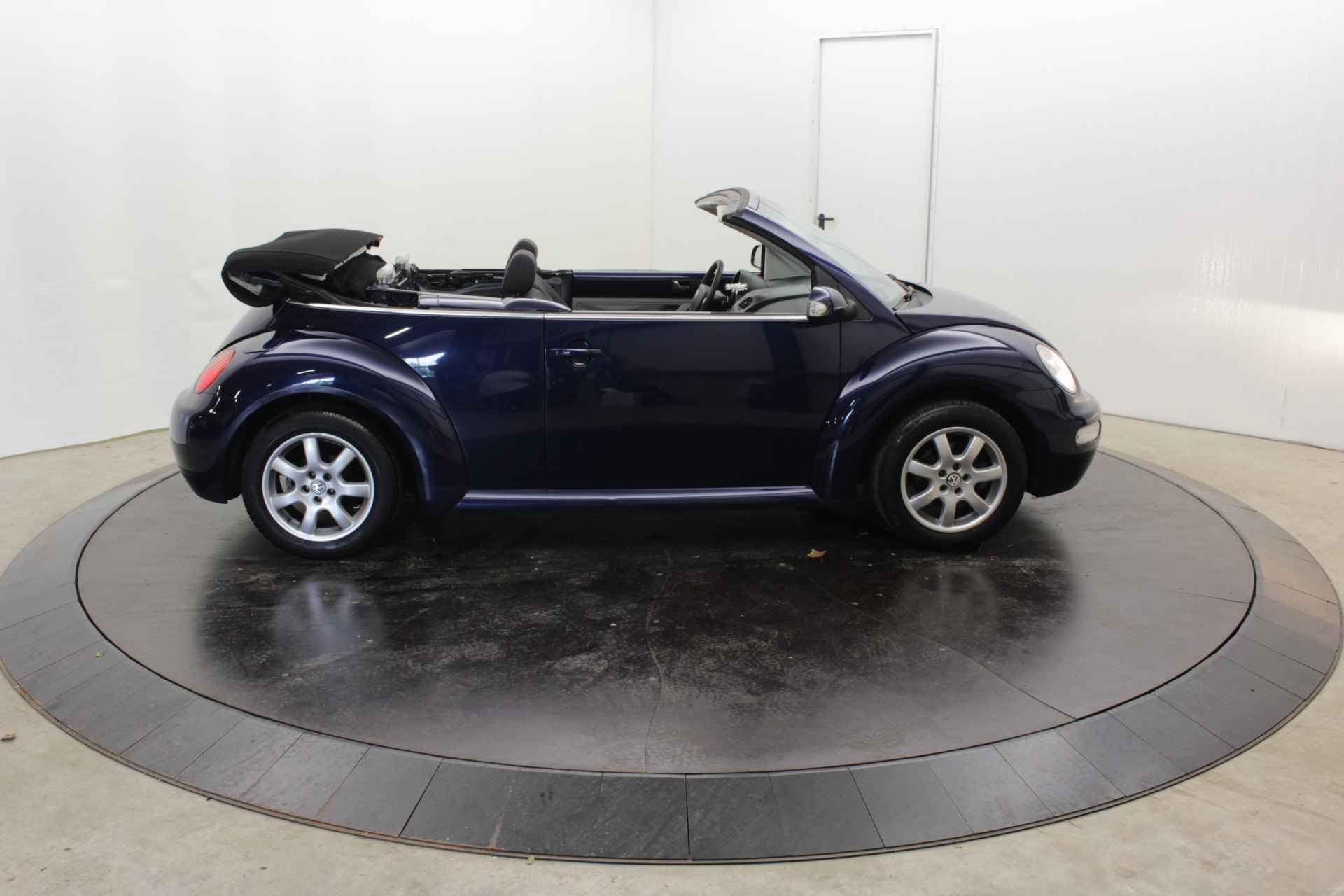 Volkswagen Beetle Cabriolet 2.0 Electrische Kap 84000 originele Kilometers N.A.P Cruise - 10/38