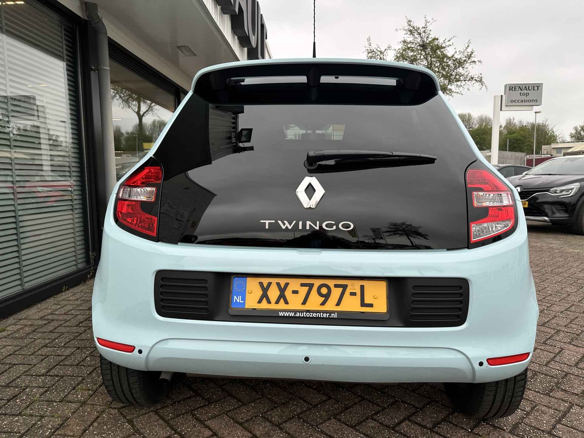 Renault Twingo 1.0 SCe 70 Limited | weinig km's! | parkeersensor | privacy glas | navigatie | cruise control | tijdelijk gratis Top Afleverpakket twv Eur 695 - 12/31