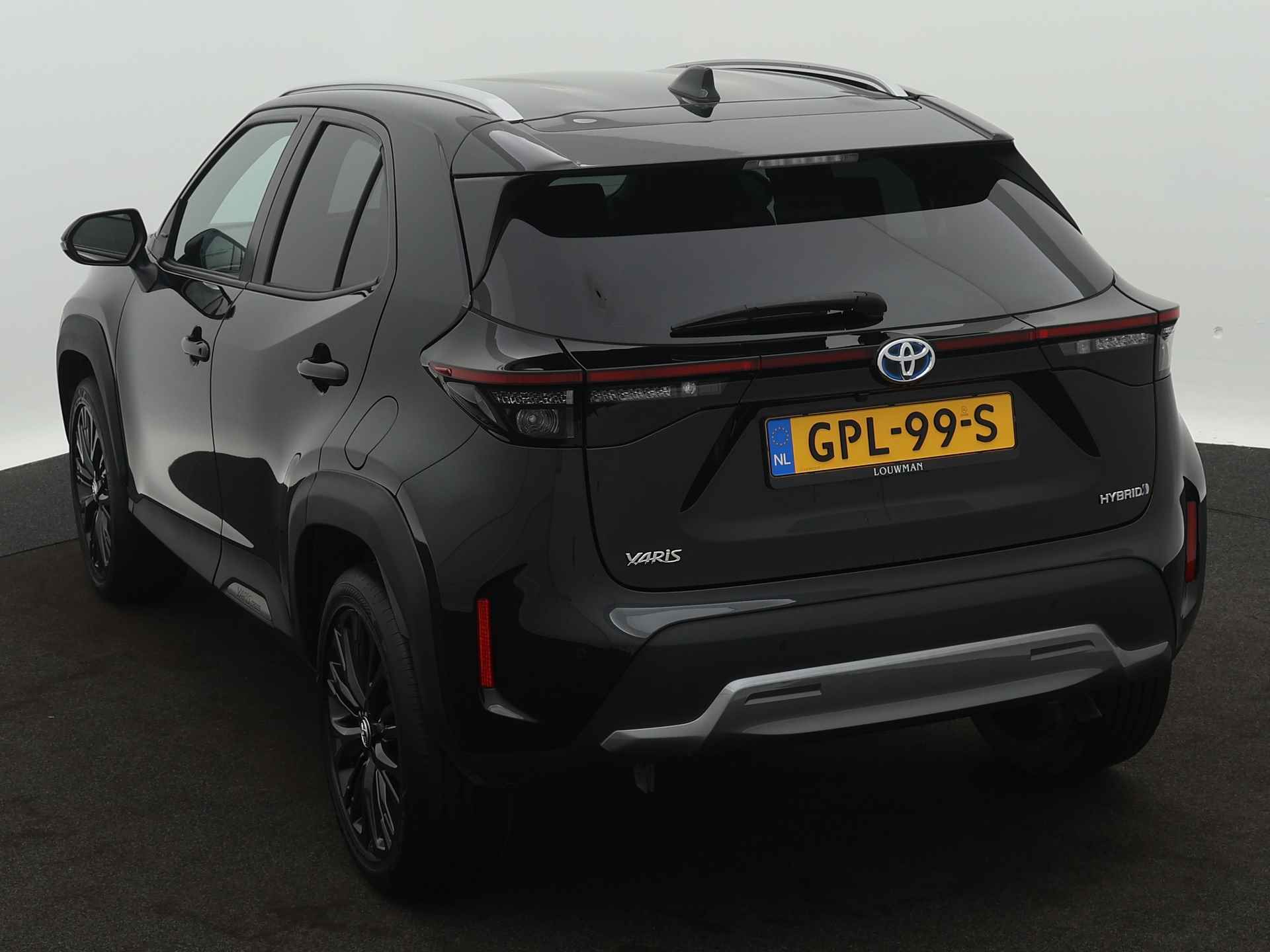 Toyota Yaris Cross 1.5 Hybrid Adventure Limited | Cloud Navigatie | Stoelverwarming | Pakeersensoren | LM Tilburg 02-12 - 17/46