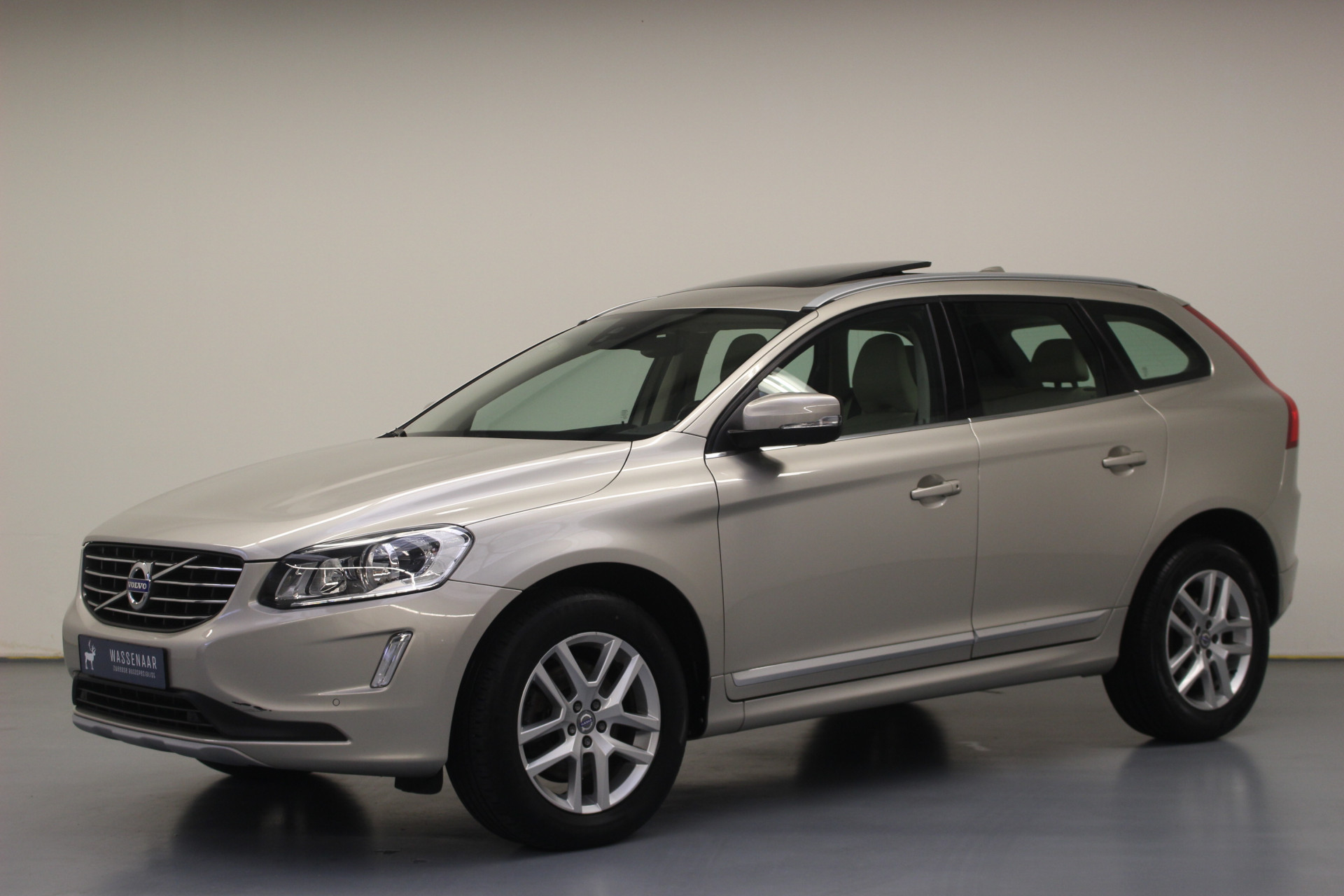 Volvo XC60 T5 Summum Automaat | Rijklaarprijs | Trekhaak | Pano dak | Leer |