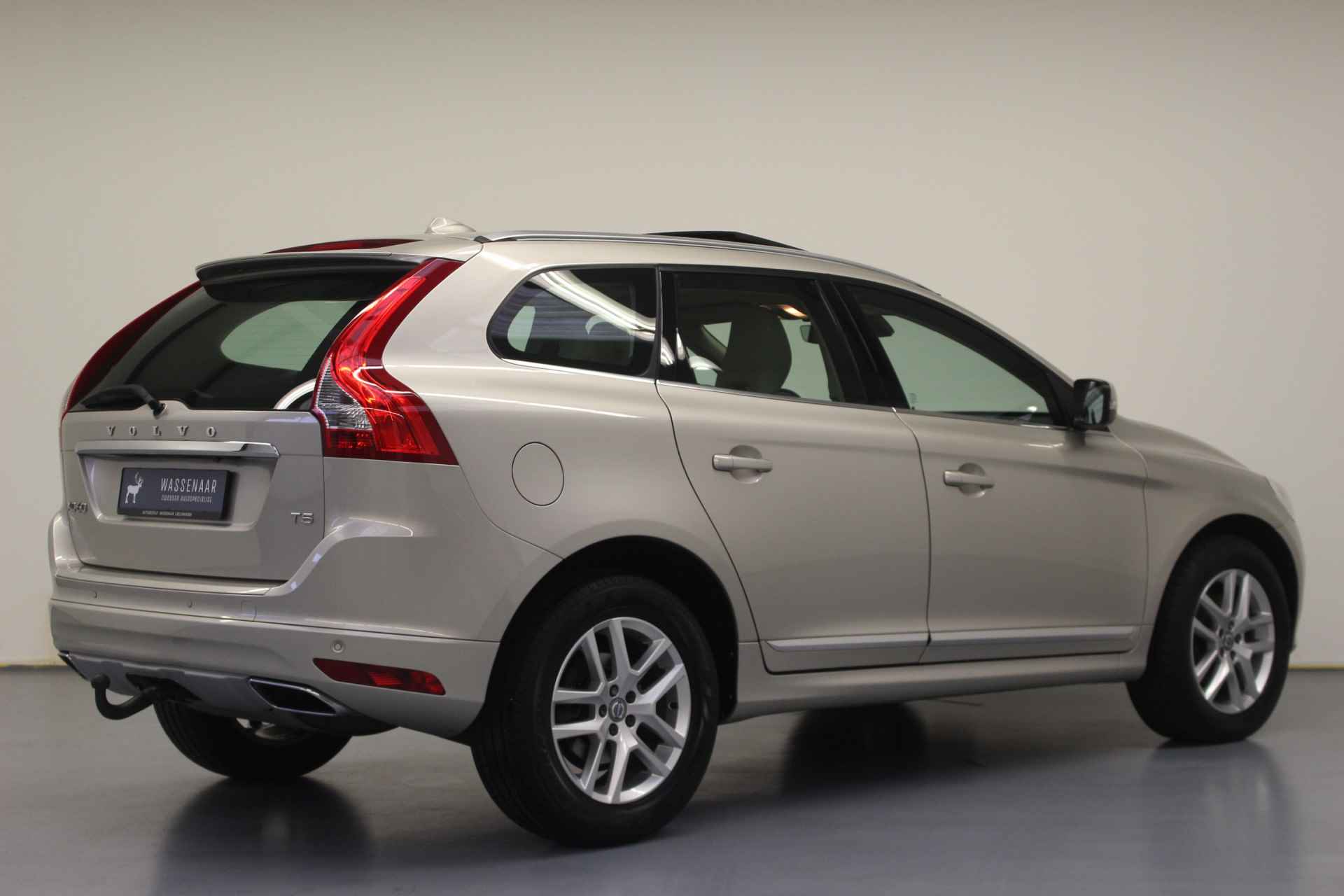 Volvo XC60 T5 Summum Automaat | Rijklaarprijs | Trekhaak | Pano dak | Leer | - 4/21