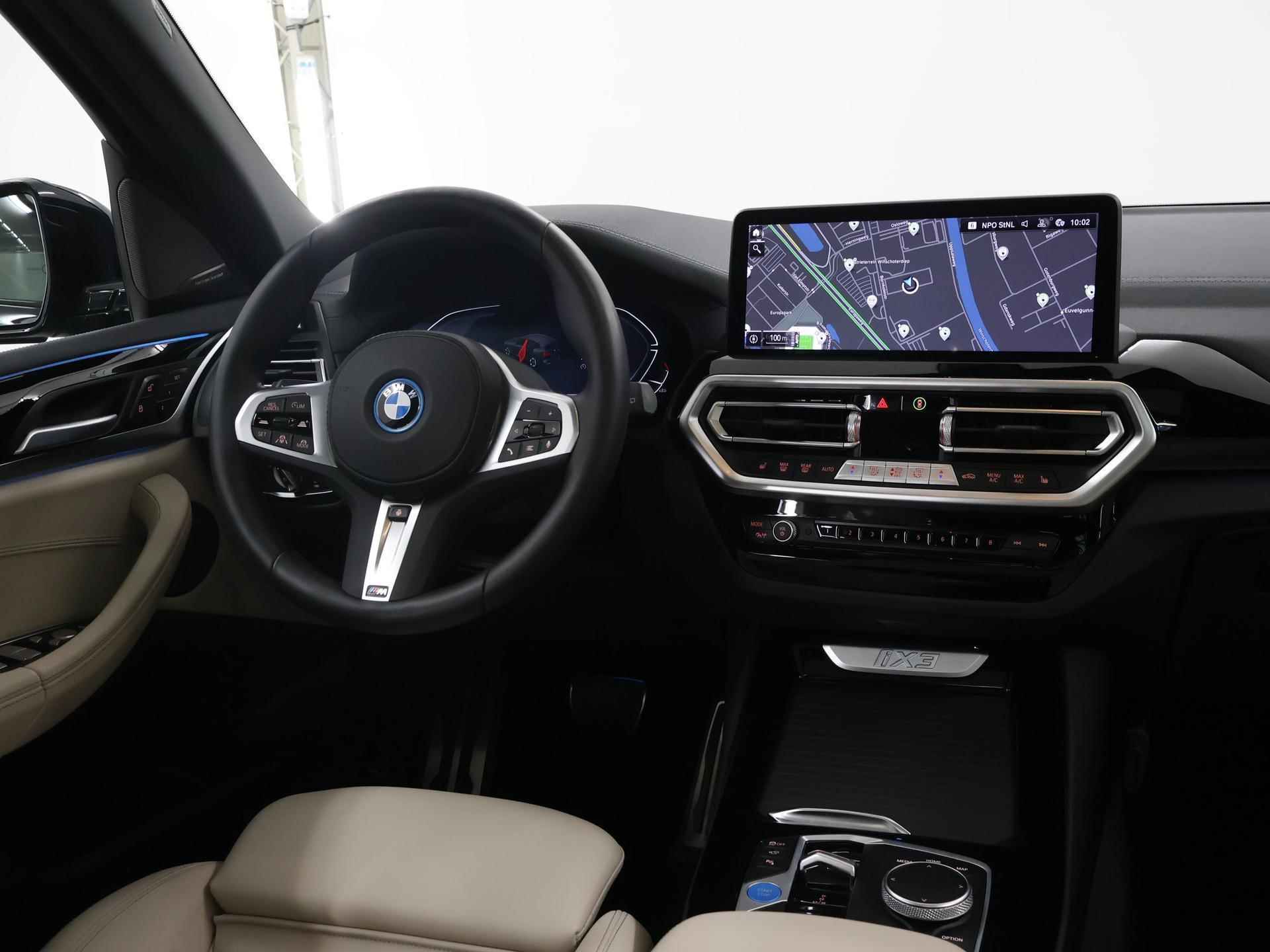 BMW iX3 High Executive 80 kWh M Sport | Trekhaak | Navigatie | Parkeercamera | Stoelverwarming | Keyless Go | Panormadak | Sportstoelen | - 10/54