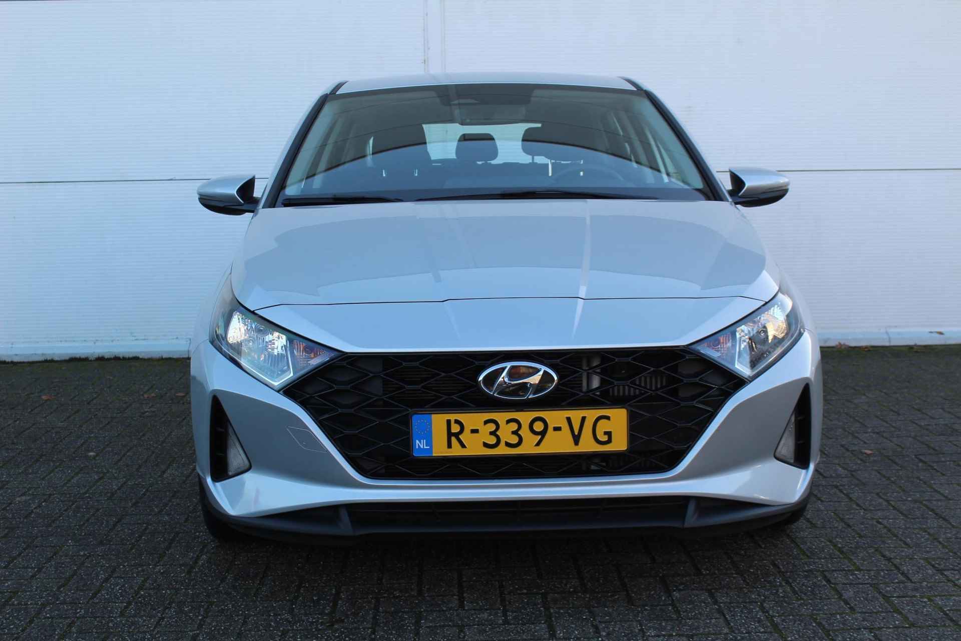 Hyundai i20 1.0 T-GDI Comfort / Airconditioning / Achteruitrijcamera / Cruise control / Apple carplay & Android auto / Bluetooth / - 35/38