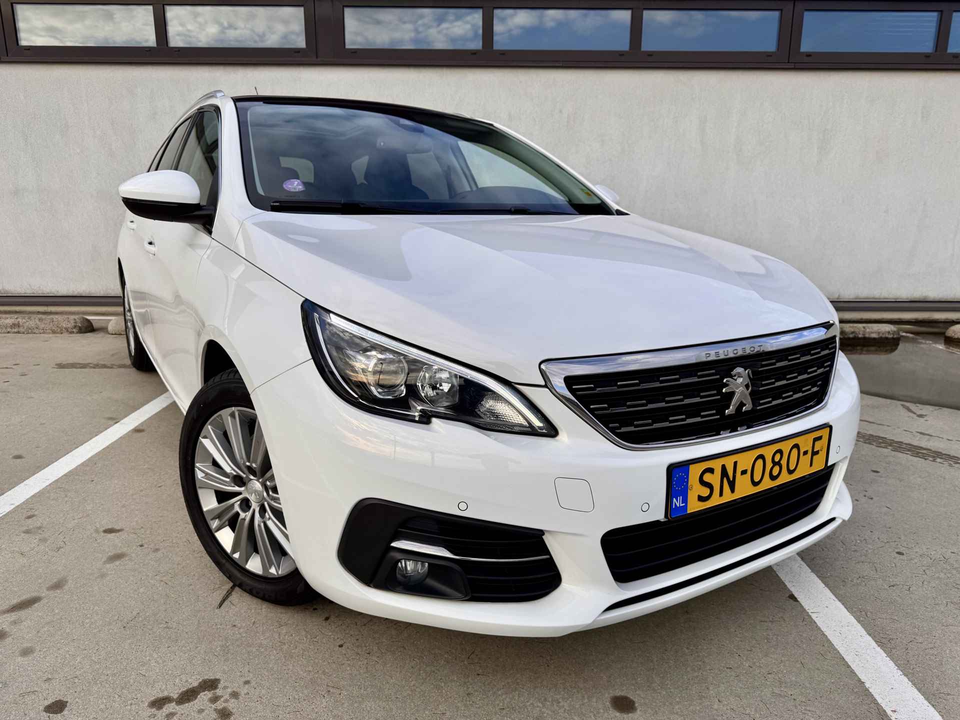 Peugeot 308 SW 1.2 PureTech Blue Lease Premium | Pano-Dak | Leer | Navi | Bleutooth | | Camera | % Bovag Ocasion Partner % - 13/35