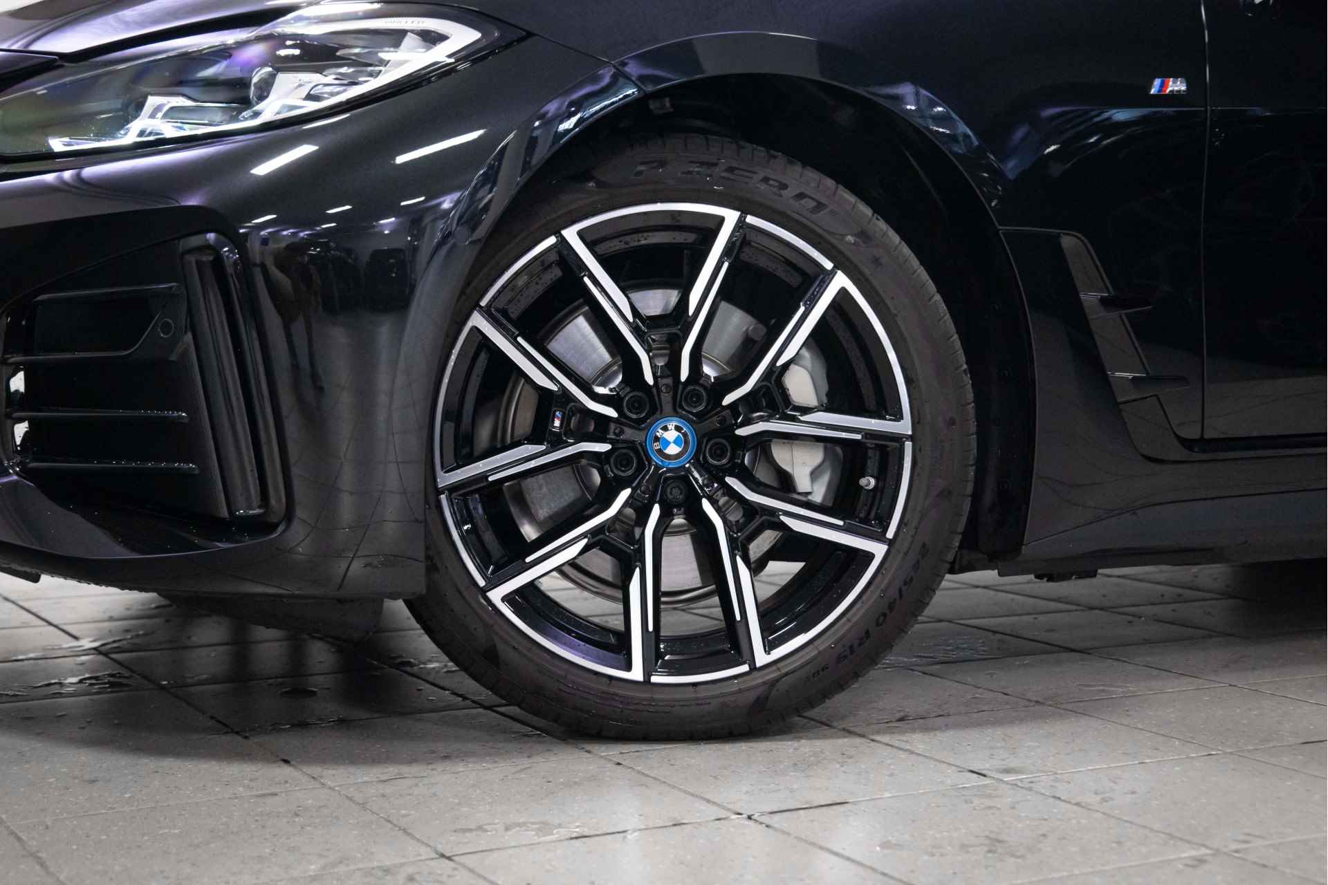 BMW i4 eDrive40 M Sportpakket - 23/33