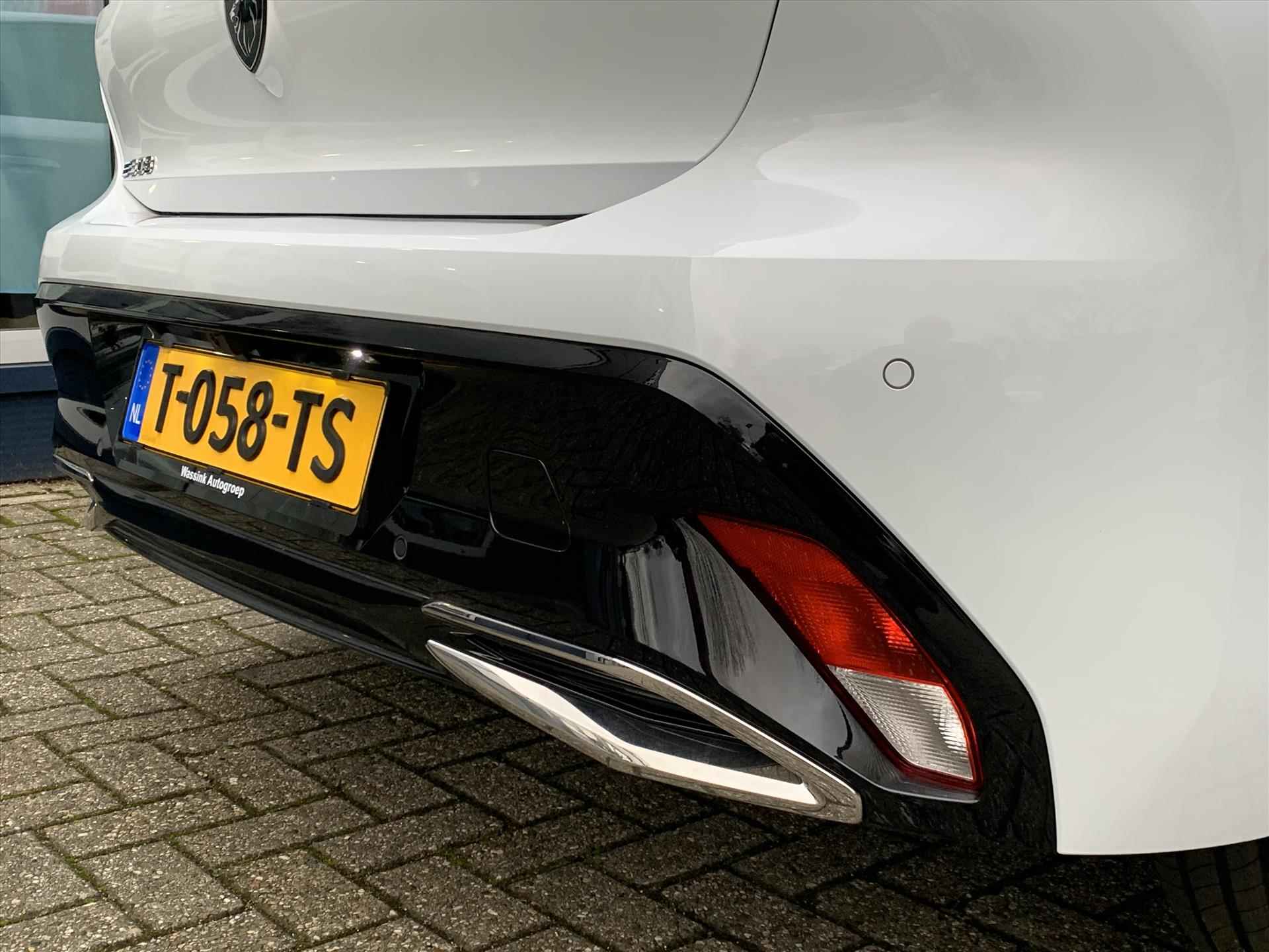 Peugeot 308 GT Elektrisch 54kWh 156pk | Stoel en stuurwiel verwarming | Navigatie | Clima | Parkeer-Camera | Draadloos Apple Carplay/Android Auto streeming - 17/47