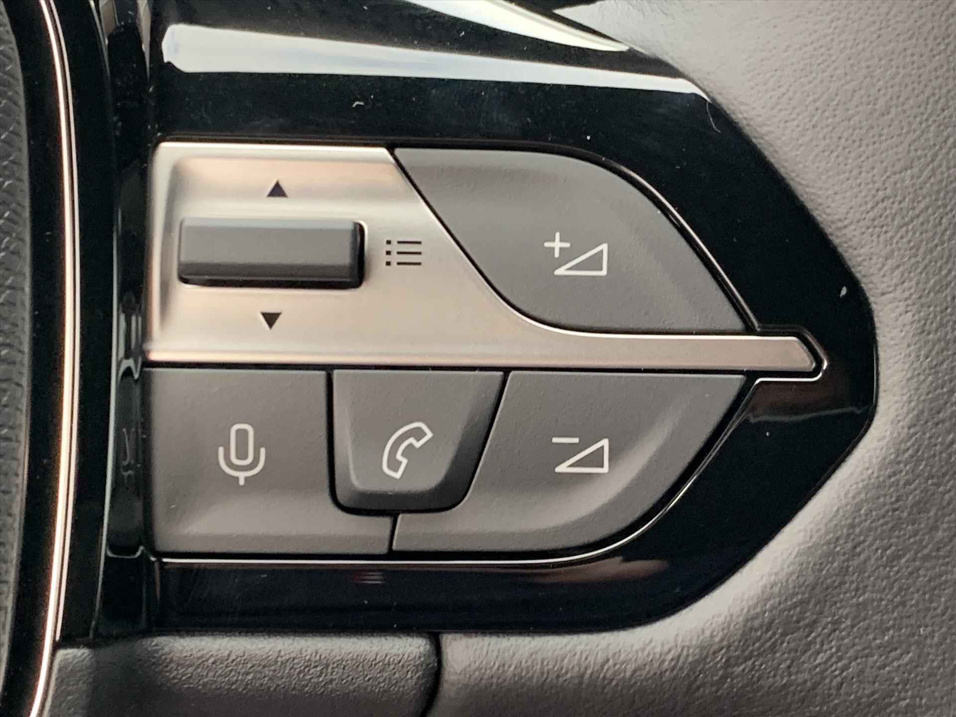 Peugeot 308 GT Elektrisch 54kWh 156pk | Stoel en stuurwiel verwarming | Navigatie | Clima | Parkeer-Camera | Draadloos Apple Carplay/Android Auto streeming - 29/47