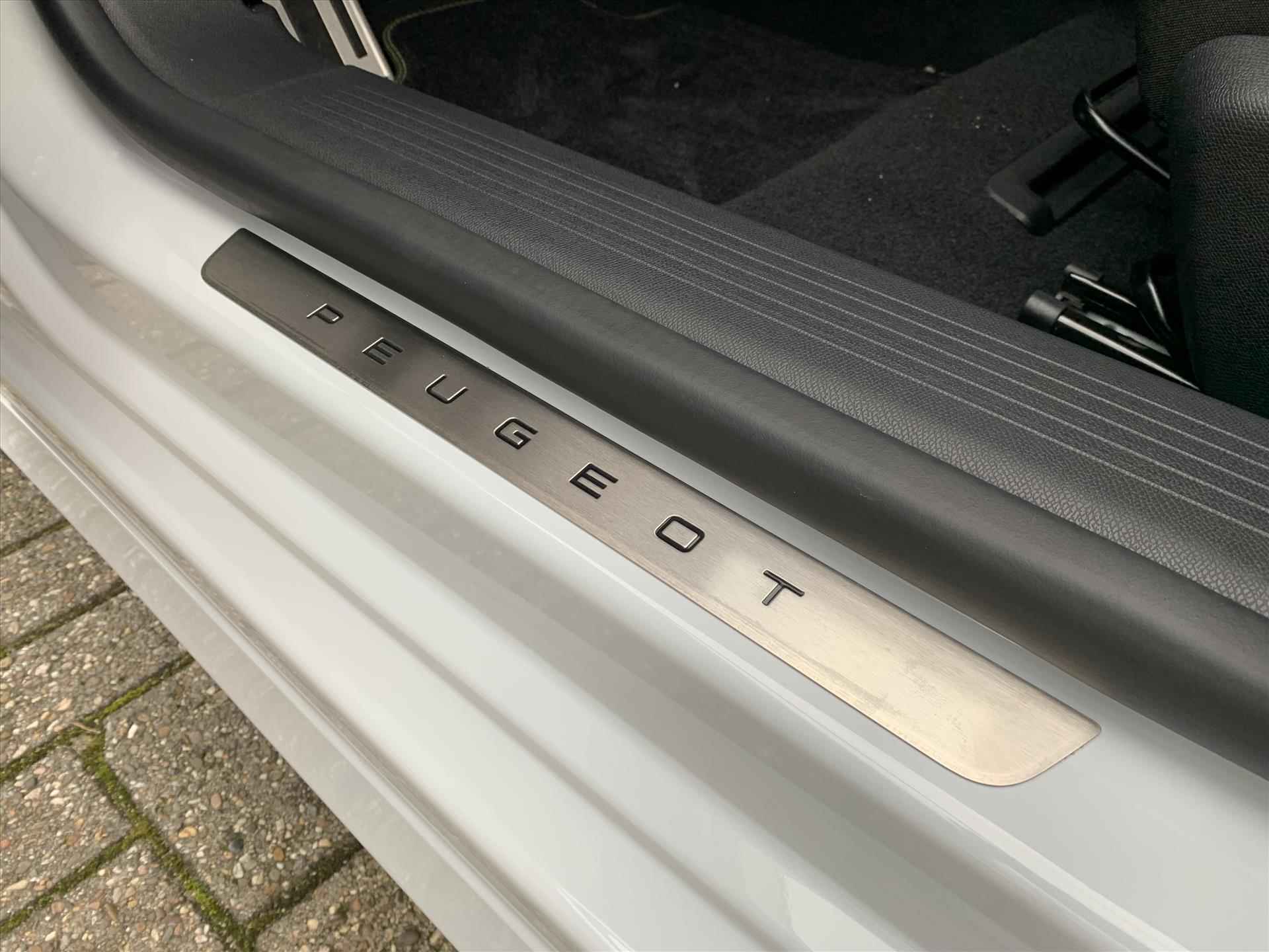 Peugeot 308 GT Elektrisch 54kWh 156pk | Stoel en stuurwiel verwarming | Navigatie | Clima | Parkeer-Camera | Draadloos Apple Carplay/Android Auto streeming - 31/47