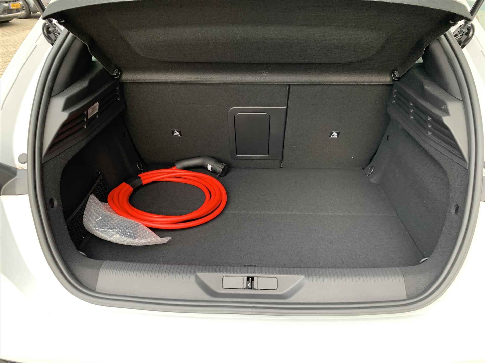 Peugeot 308 GT Elektrisch 54kWh 156pk | Stoel en stuurwiel verwarming | Navigatie | Clima | Parkeer-Camera | Draadloos Apple Carplay/Android Auto streeming - 36/47