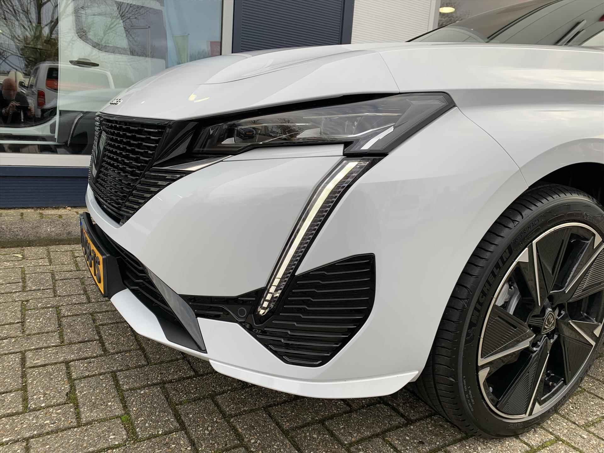Peugeot 308 GT Elektrisch 54kWh 156pk | Stoel en stuurwiel verwarming | Navigatie | Clima | Parkeer-Camera | Draadloos Apple Carplay/Android Auto streeming - 41/47