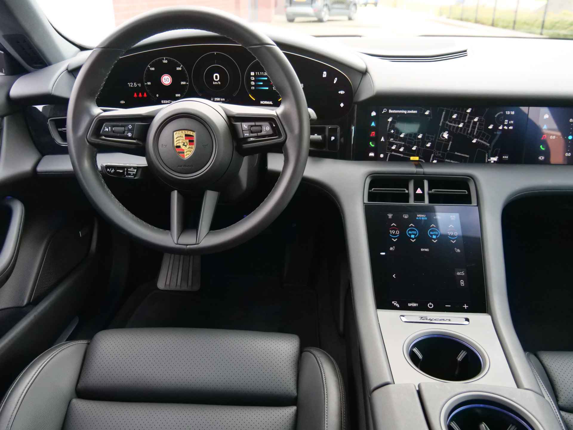 Porsche Taycan Performance 84 kWh Automaat 381 Pk Navi / DAB / Leer / Pano-dak / Apple Carplay / Camera - 6/43