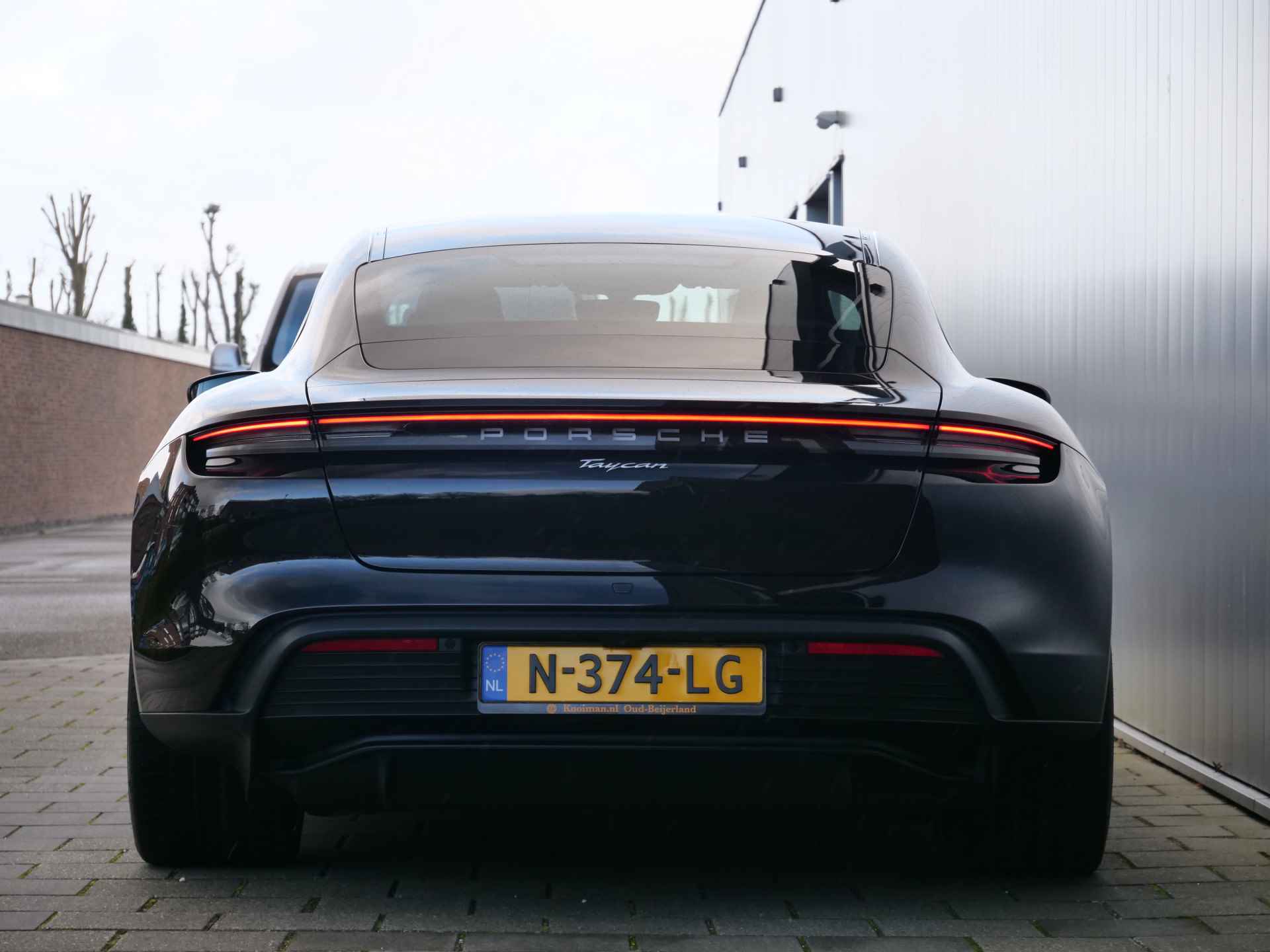 Porsche Taycan Performance 84 kWh Automaat 381 Pk Navi / DAB / Leer / Pano-dak / Apple Carplay / Camera - 18/43