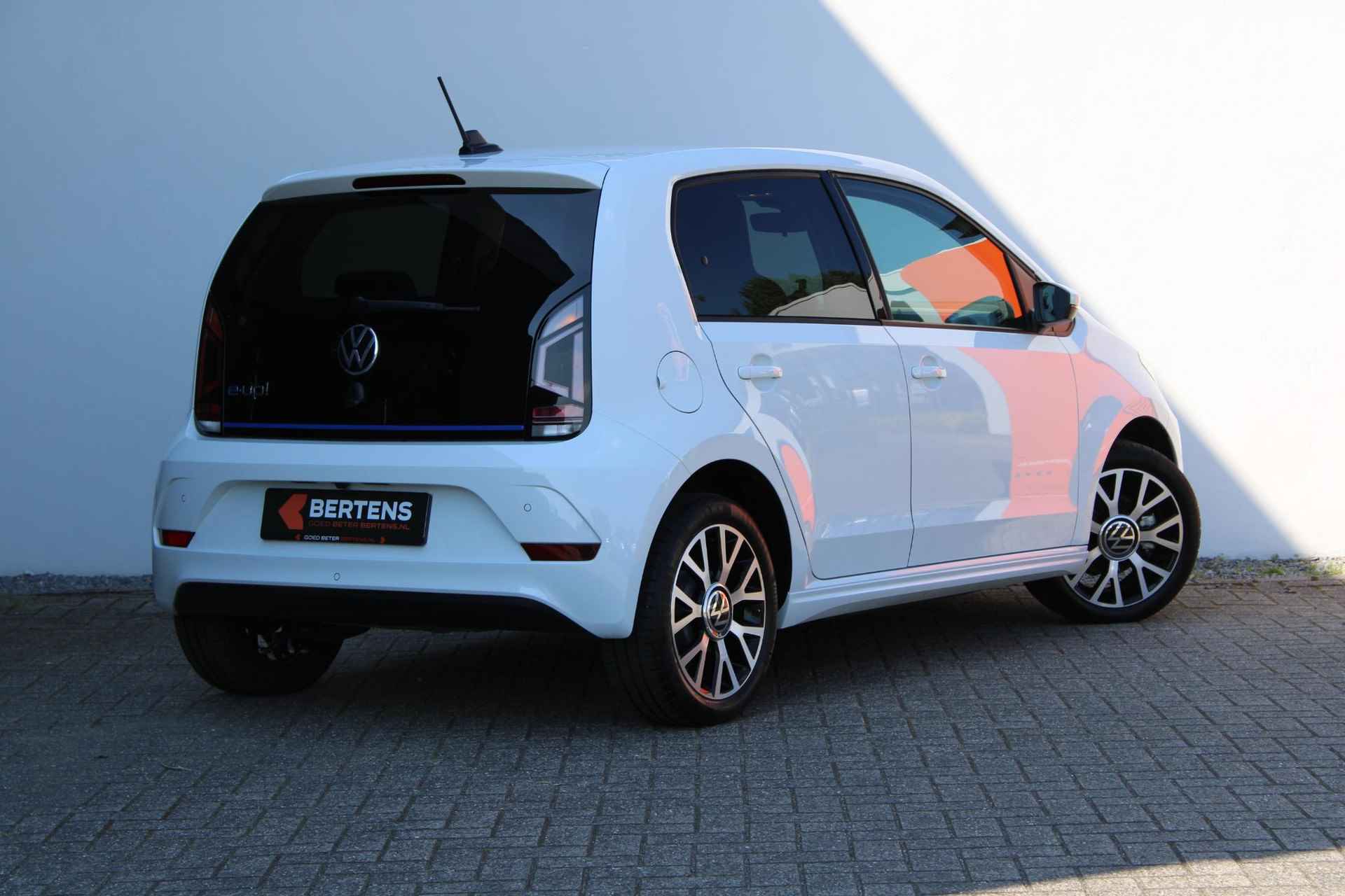 Volkswagen e-Up! e-up! Style | Parkeercamera | Verwarmde Stoelen- en Voorruit - 2/26