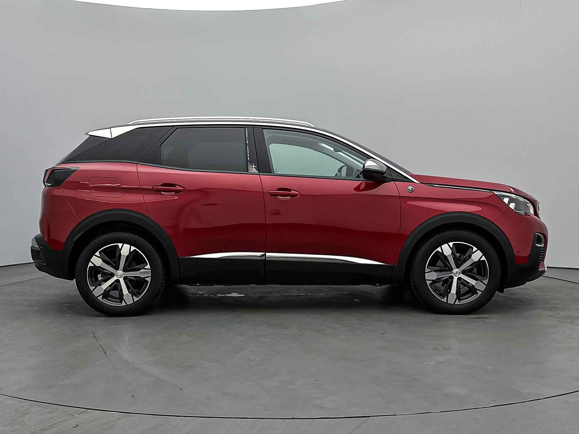 Peugeot 3008 SUV Crossway 130 pk Automaat | Navigatie | Elektrisch Glazen Panoramadak | Achteruitrijcamera | Parkeersensoren Voor en Achter | Voorstoelen Verwarmd | Trekhaak | Climate Control | Cruise Control | 18" Lichtmetalen Velgen | Apple Carplay/Android Auto | - 9/36