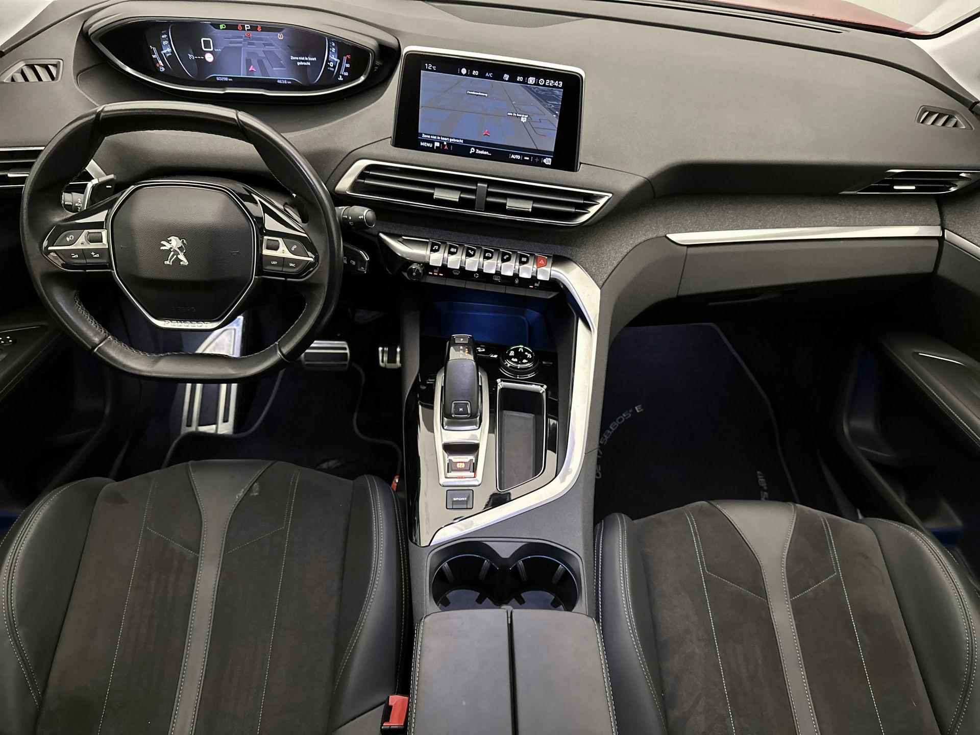 Peugeot 3008 SUV Crossway 130 pk Automaat | Navigatie | Elektrisch Glazen Panoramadak | Achteruitrijcamera | Parkeersensoren Voor en Achter | Voorstoelen Verwarmd | Trekhaak | Climate Control | Cruise Control | 18" Lichtmetalen Velgen | Apple Carplay/Android Auto | - 11/36