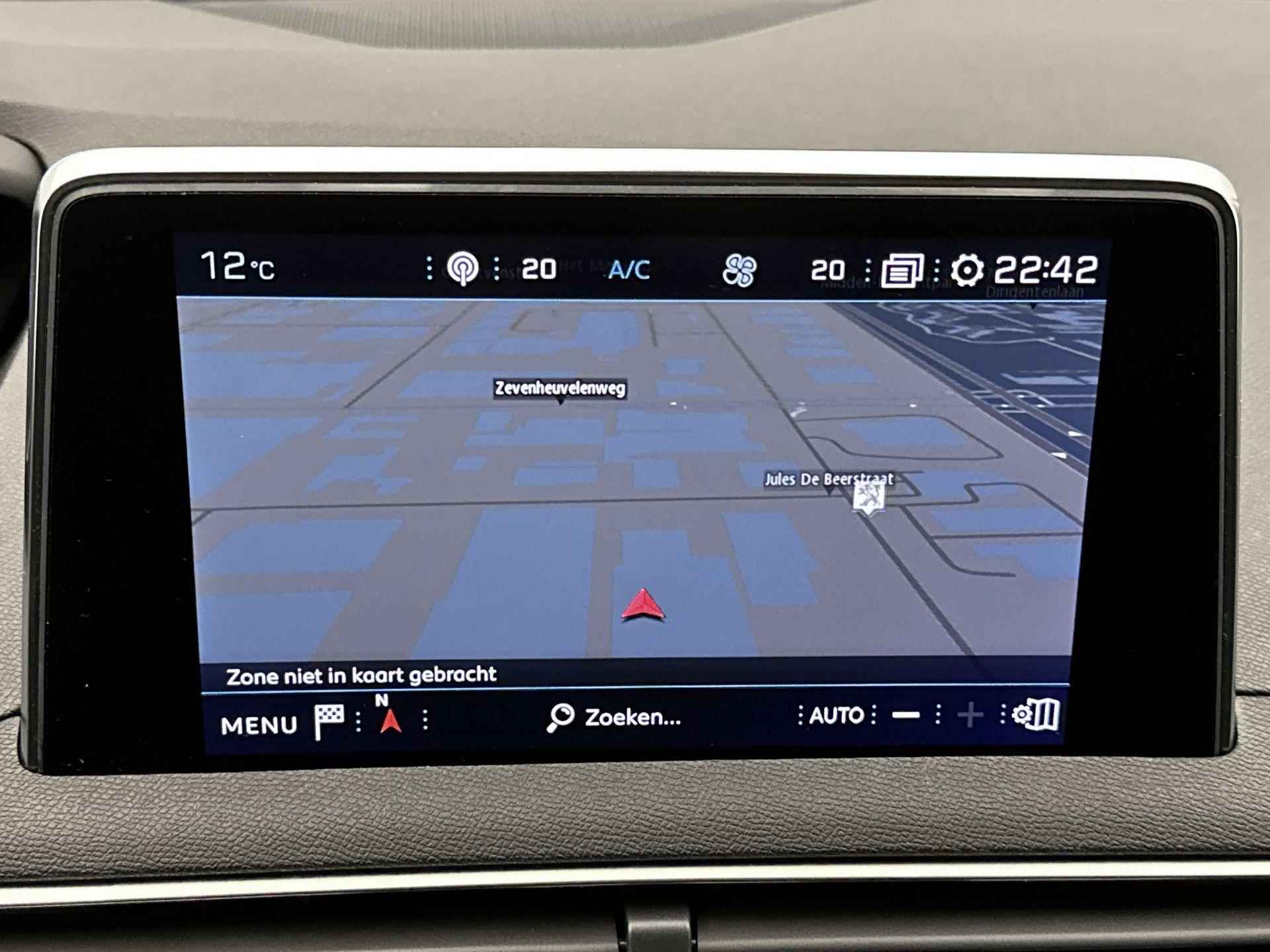 Peugeot 3008 SUV Crossway 130 pk Automaat | Navigatie | Elektrisch Glazen Panoramadak | Achteruitrijcamera | Parkeersensoren Voor en Achter | Voorstoelen Verwarmd | Trekhaak | Climate Control | Cruise Control | 18" Lichtmetalen Velgen | Apple Carplay/Android Auto | - 22/36