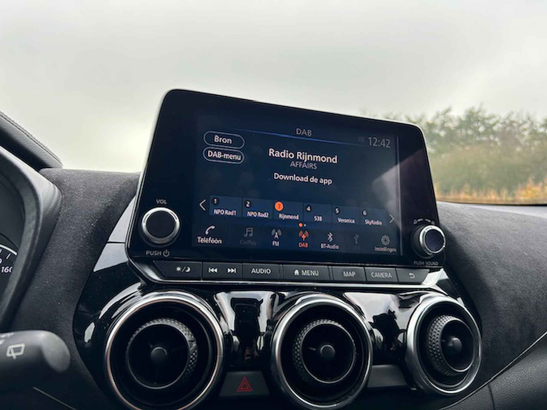 NISSAN Juke 1.0 DIG-T 114pk N-Design | Navigatie | Apple carplay/ Android auto | Camera | Pdc V+A | BOSE | Half leder/ Alcantara | Two-tone lak | Rijklaar prijs! - 19/24