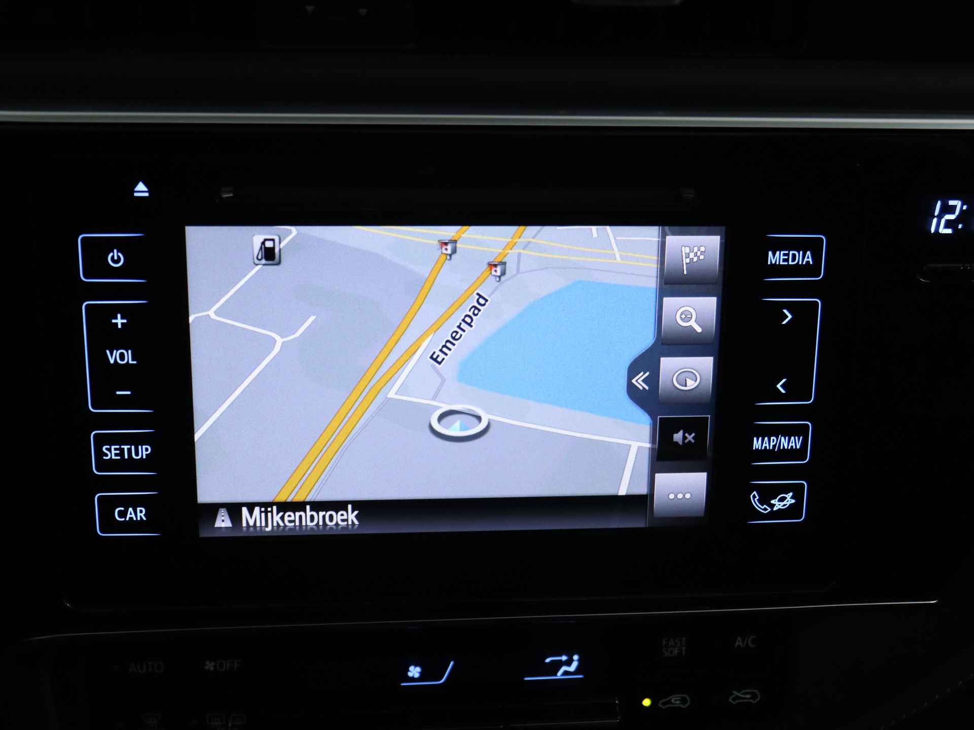 Toyota Auris 1.8 Hybrid Trend | Panoramadak | Navigatie | Camera | - 10/40