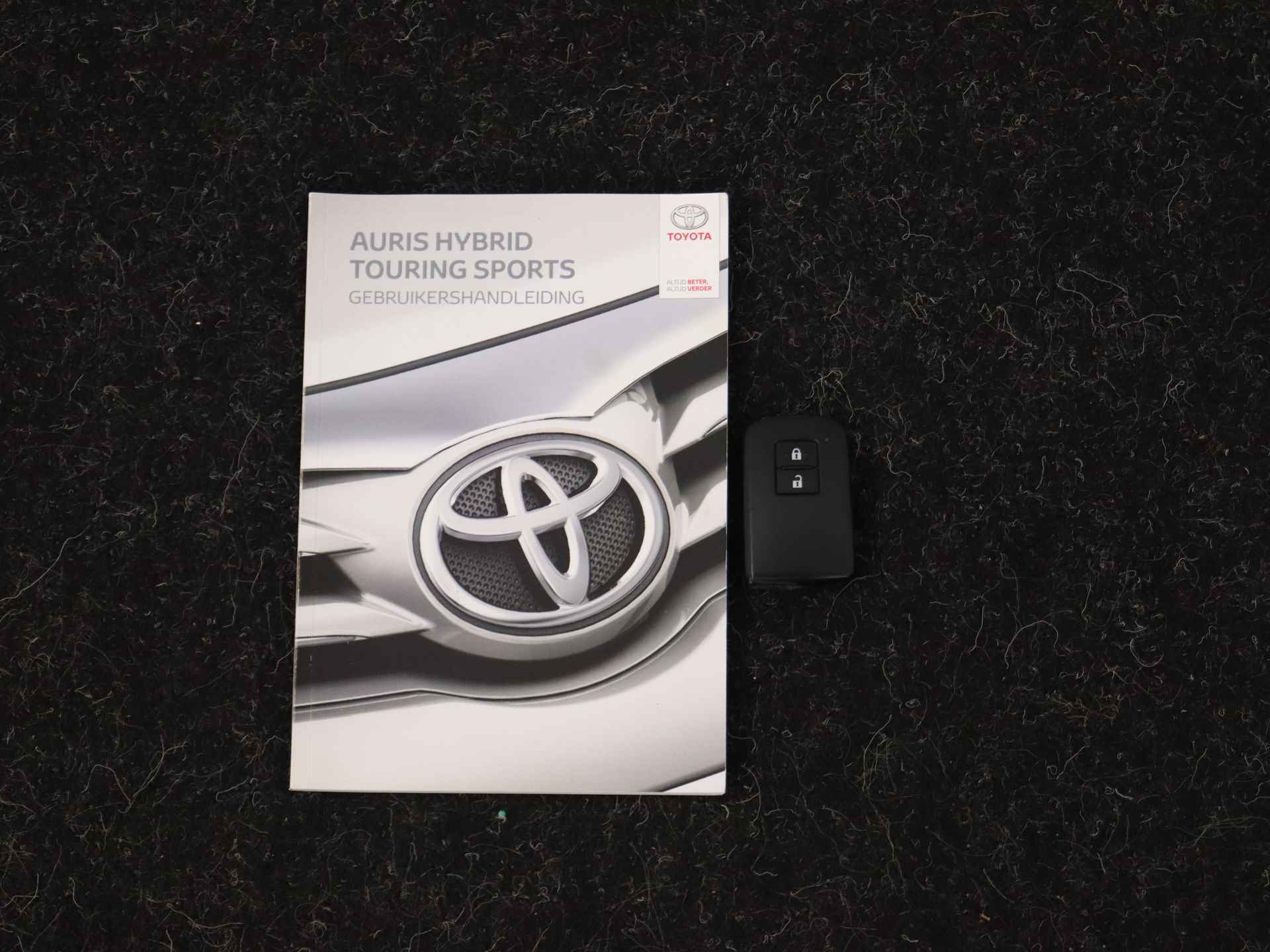 Toyota Auris 1.8 Hybrid Trend | Panoramadak | Navigatie | Camera | - 13/40