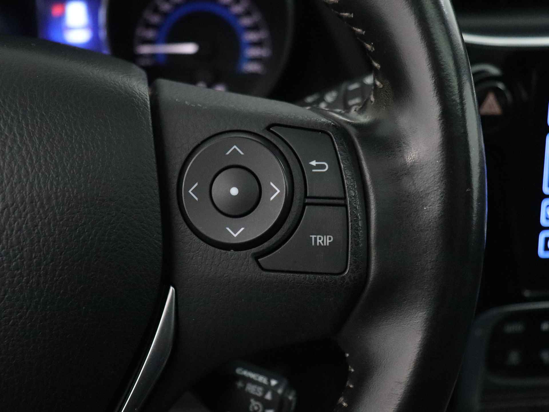 Toyota Auris 1.8 Hybrid Trend | Panoramadak | Navigatie | Camera | - 22/40