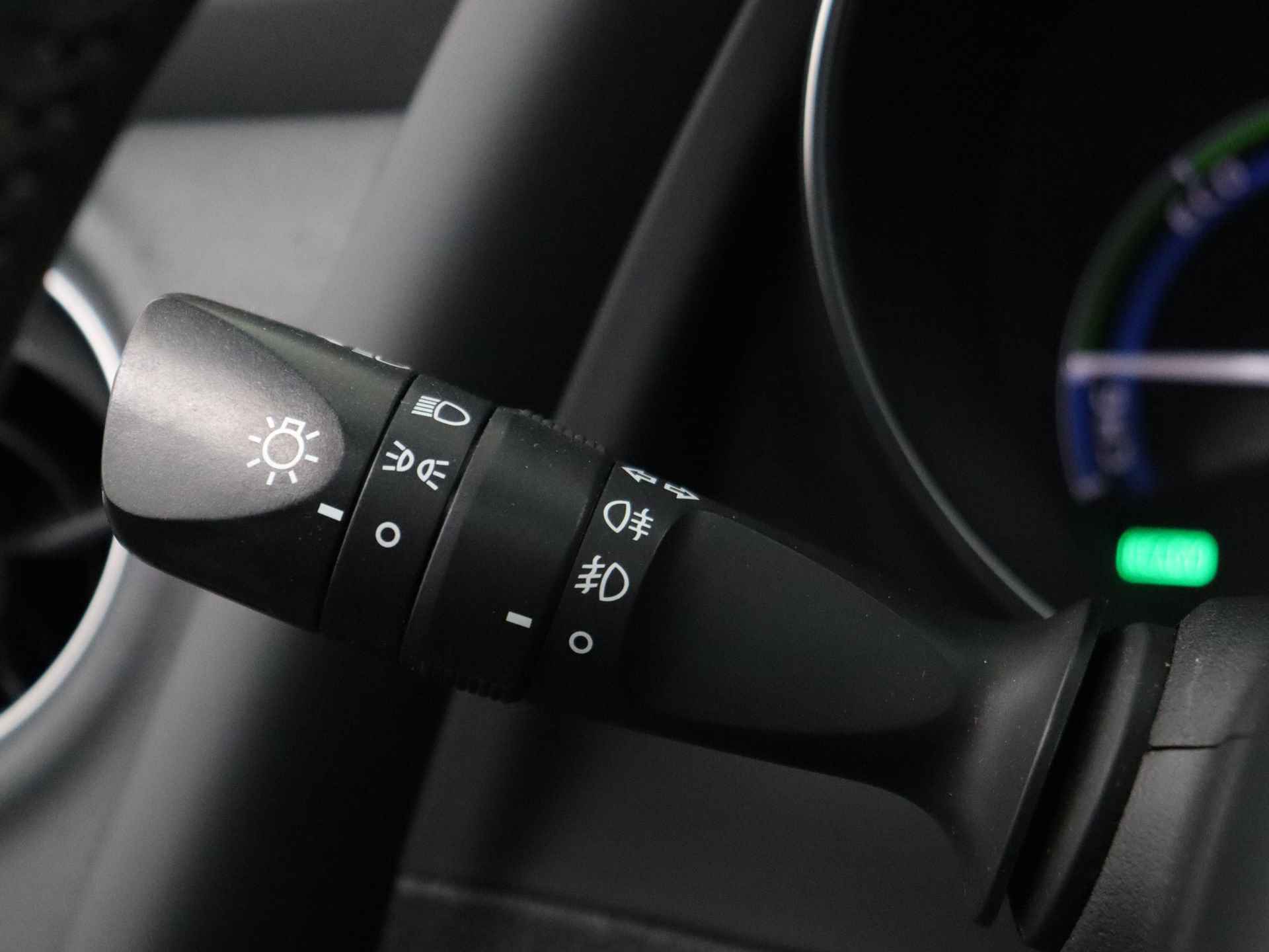 Toyota Auris 1.8 Hybrid Trend | Panoramadak | Navigatie | Camera | - 23/40