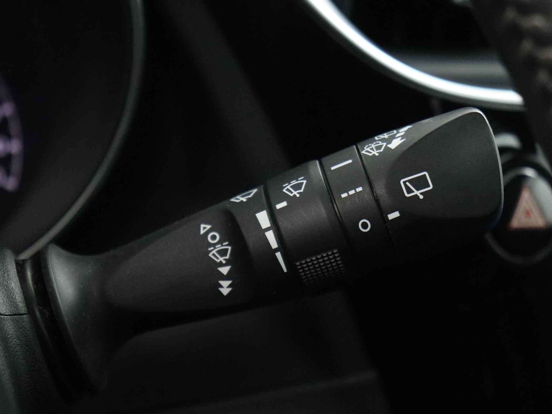 Toyota Auris 1.8 Hybrid Trend | Panoramadak | Navigatie | Camera | - 24/40