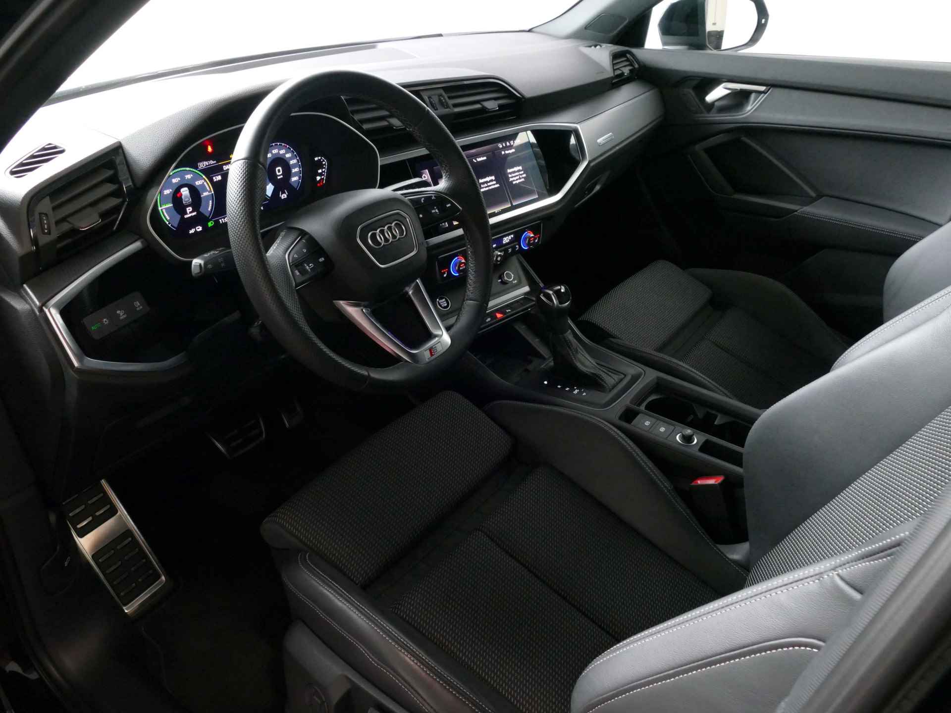 Audi Q3 45 TFSI E 245PK PHEV S-LINE CARPLAY NAVI ELEK.KLEP 2X S-LINE.SPORTSTOELEN VIR.COCKPIT ADAP.CRUISE STOELVERW. 11/2023 PHEV PLUG IN HYBRID - 3/75