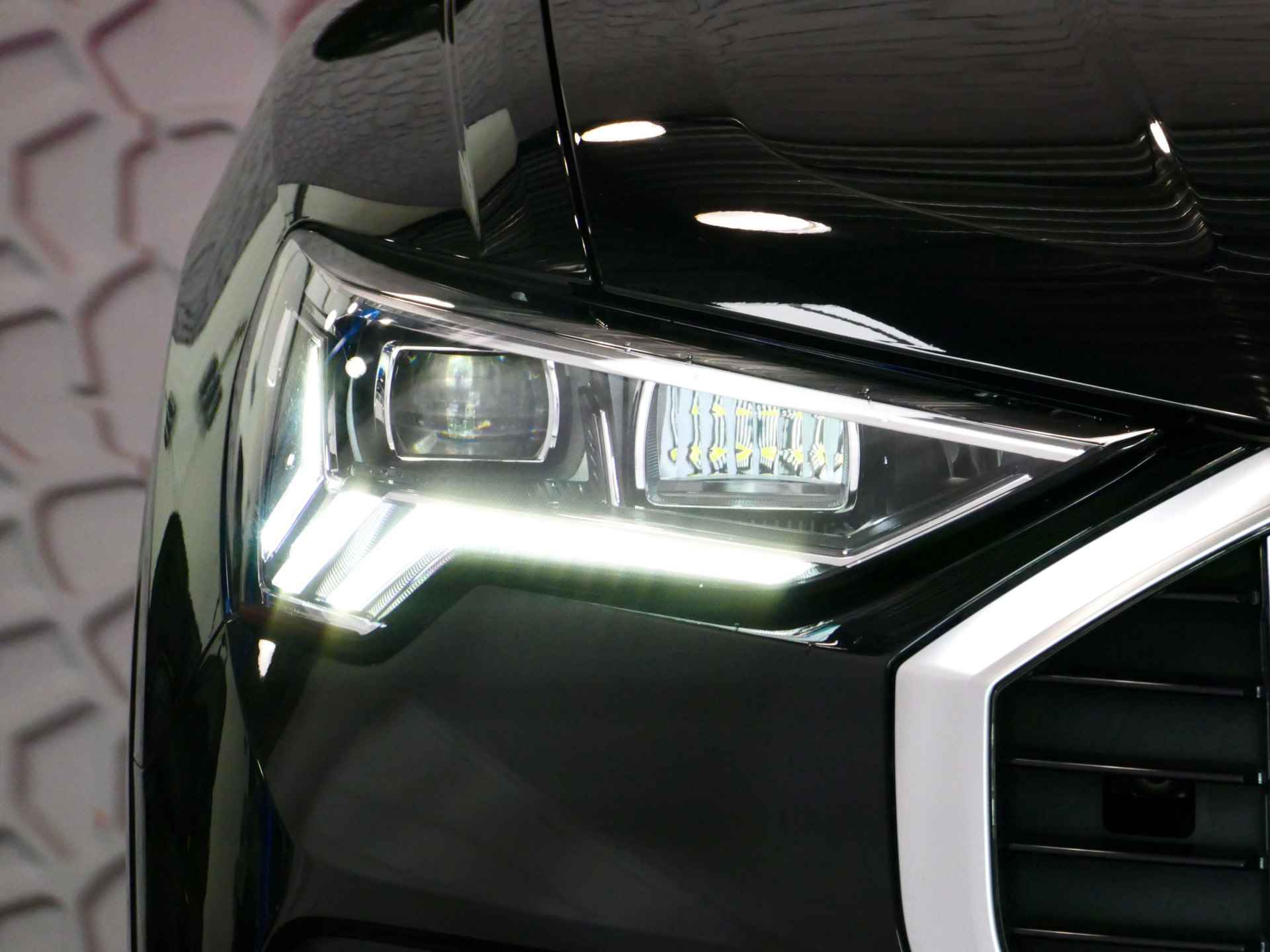 Audi Q3 45 TFSI E 245PK PHEV S-LINE CARPLAY NAVI ELEK.KLEP 2X S-LINE.SPORTSTOELEN VIR.COCKPIT ADAP.CRUISE STOELVERW. 11/2023 PHEV PLUG IN HYBRID - 56/75