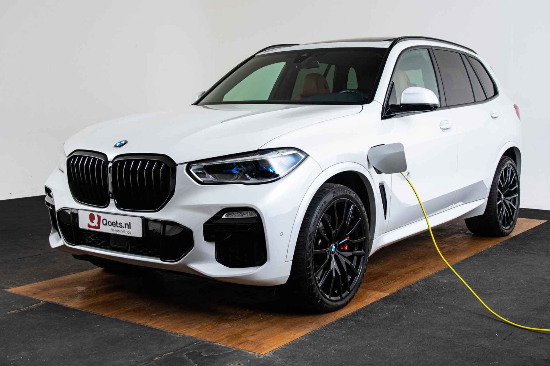 BMW X5 xDrive45e High Executive M Sport - Panoramadak - Warmte Comfort Pack - Sportstoelen - Getinte Ruiten - Comfort Access - Automatisch dimmende binnen/buitenspiegel - Parking Assistant Plus - Head Up - - 50/64