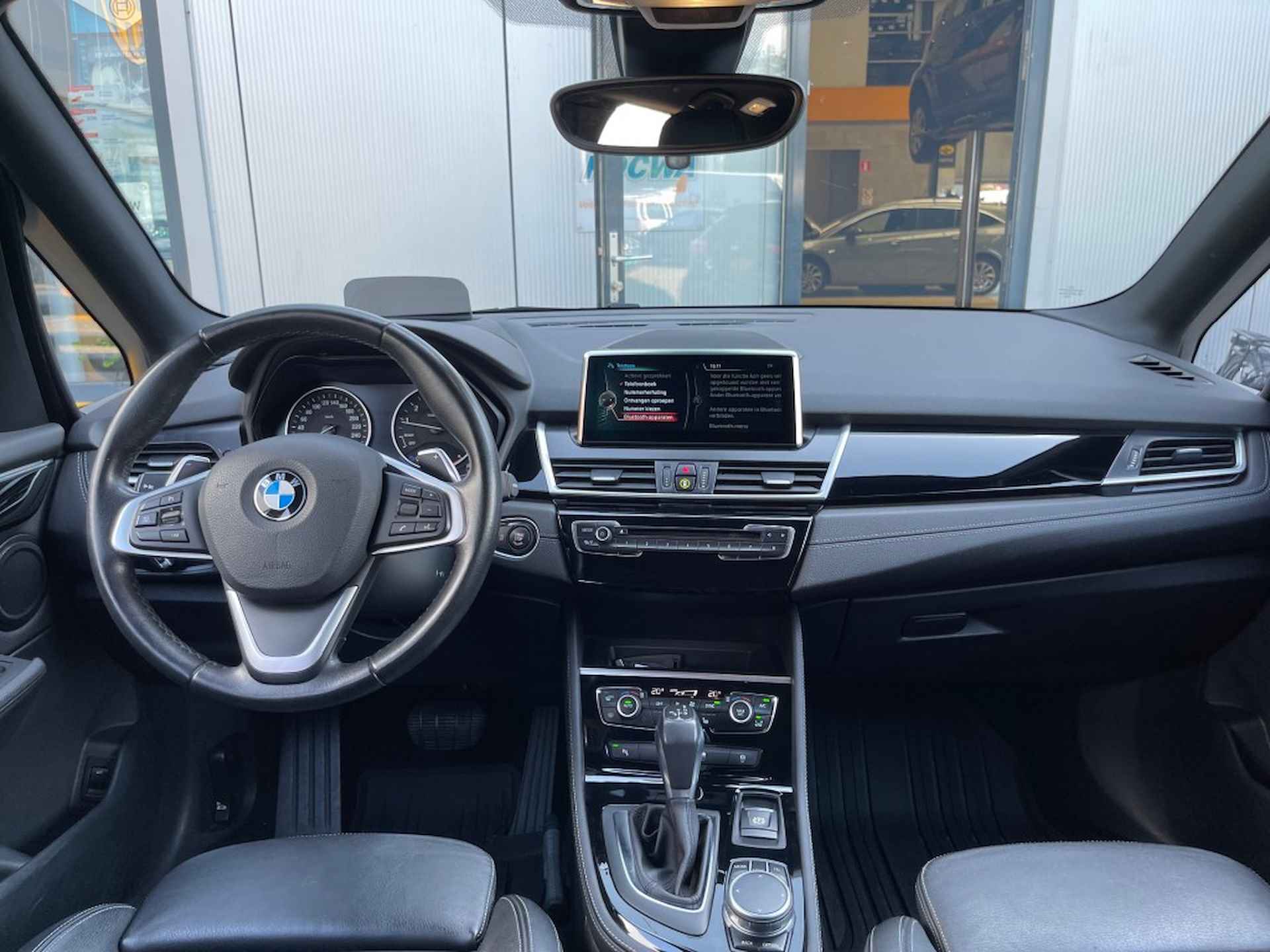 BMW 2-serie Active Tourer 220I Cent. High Executive - schuif/kantel dak - leer - camera - 26/35