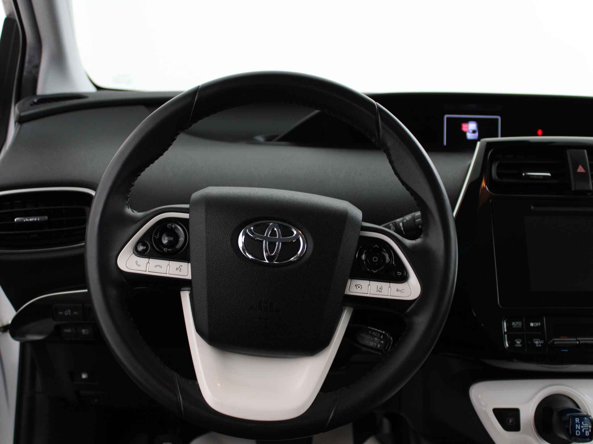 Toyota Prius 1.8 Dynamic | Navigatie | Adaptive Cruise Control | Climate Control | Trekhaak | - 6/49