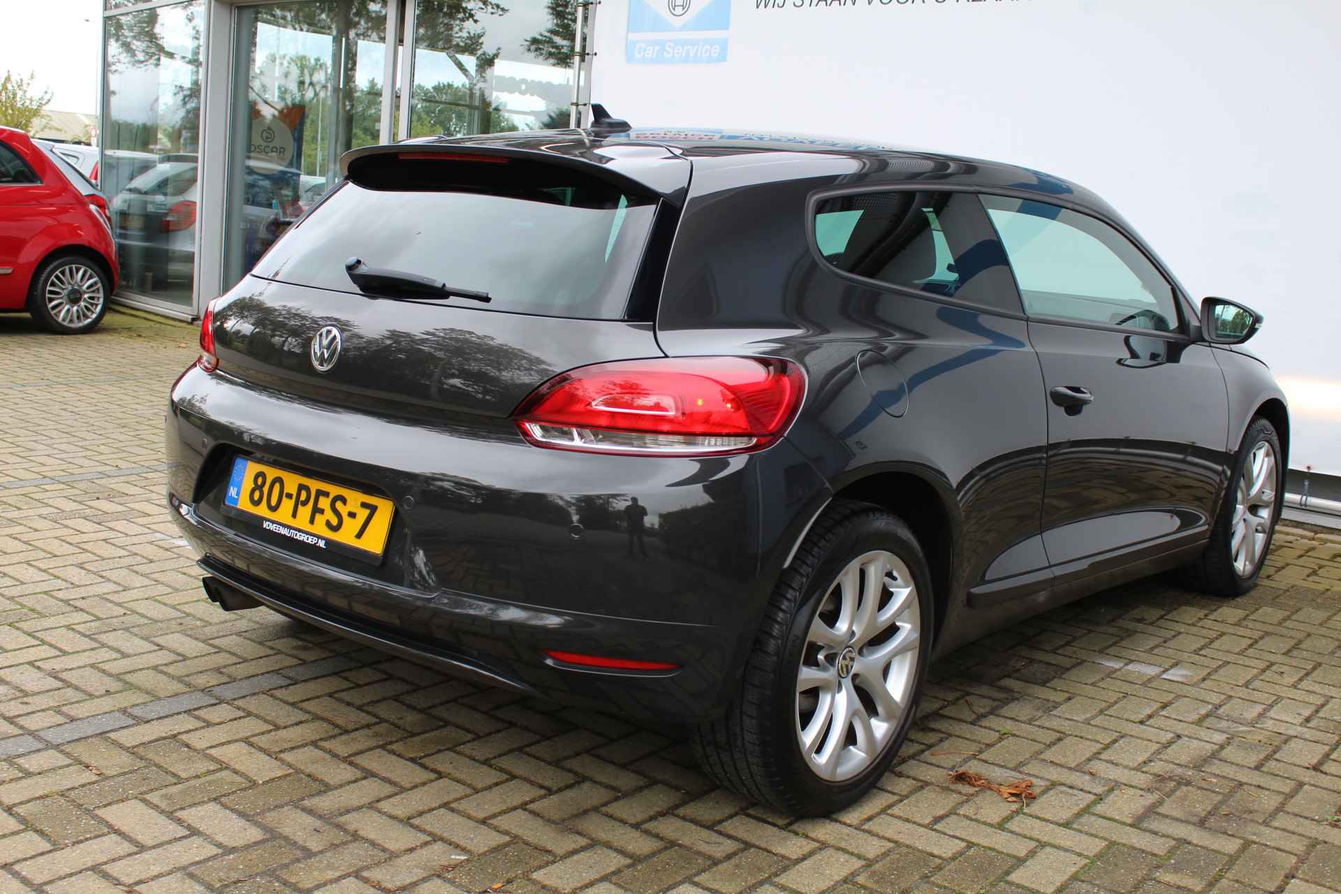 Volkswagen Scirocco 1.4 TSI Highline | Cruise controle | Parkeersensoren achter | Climate controle | Navigatie | Half leder/stoffen bekleding | 17 Inch LMV | Zwarte hemelbekleding | Origineel NL auto | NAP | - 10/56