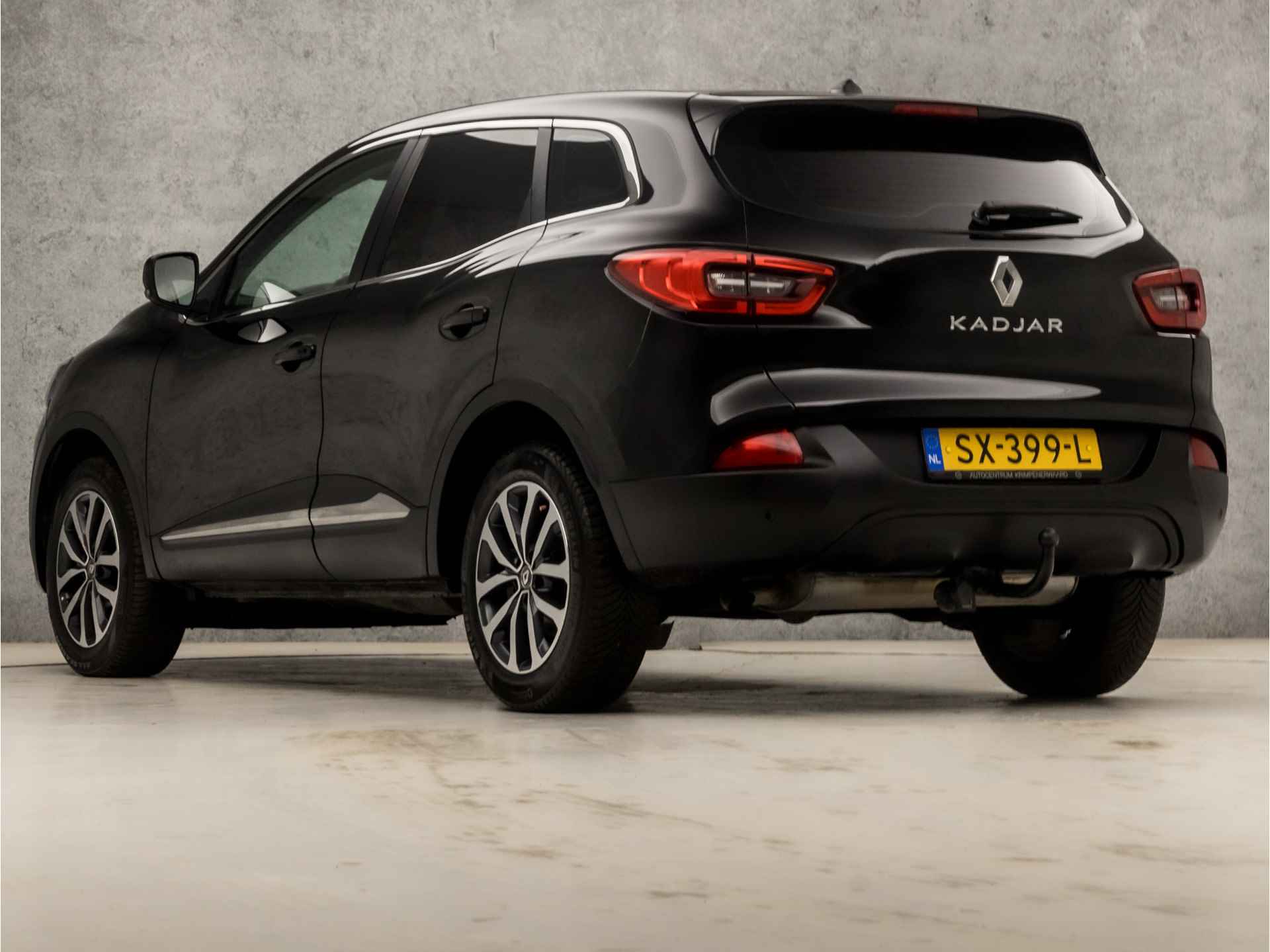 Renault Kadjar 1.2 TCe Limited Sport (APPLE CARPLAY, NAVIGATIE, CLIMATE, GETINT GLAS, DIGITAL COCKPIT, SPORTSTOELEN, KEYLESS, CRUISE, XENON, NIEUWSTAAT) - 3/30