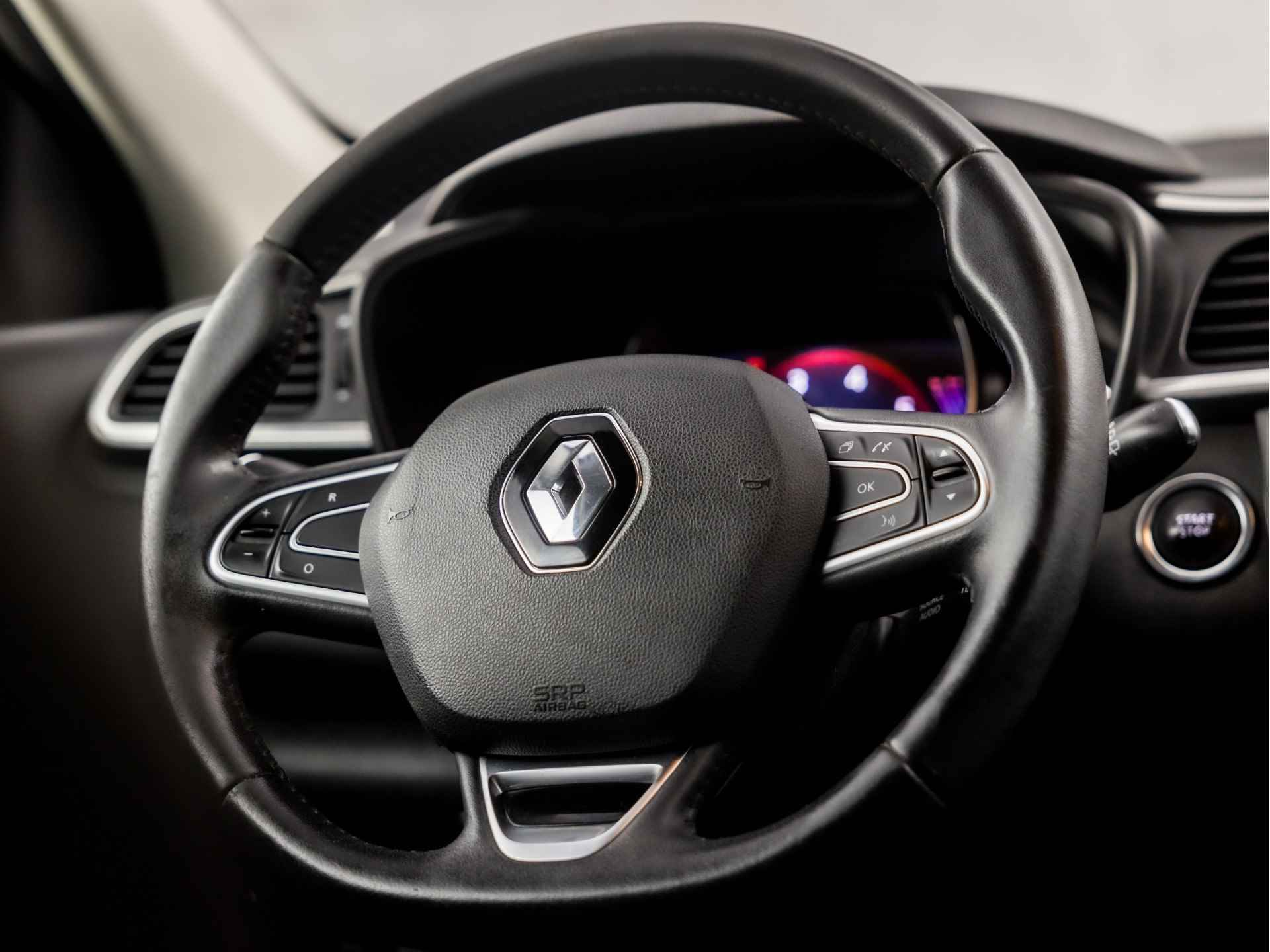 Renault Kadjar 1.2 TCe Limited Sport (APPLE CARPLAY, NAVIGATIE, CLIMATE, GETINT GLAS, DIGITAL COCKPIT, SPORTSTOELEN, KEYLESS, CRUISE, XENON, NIEUWSTAAT) - 16/30