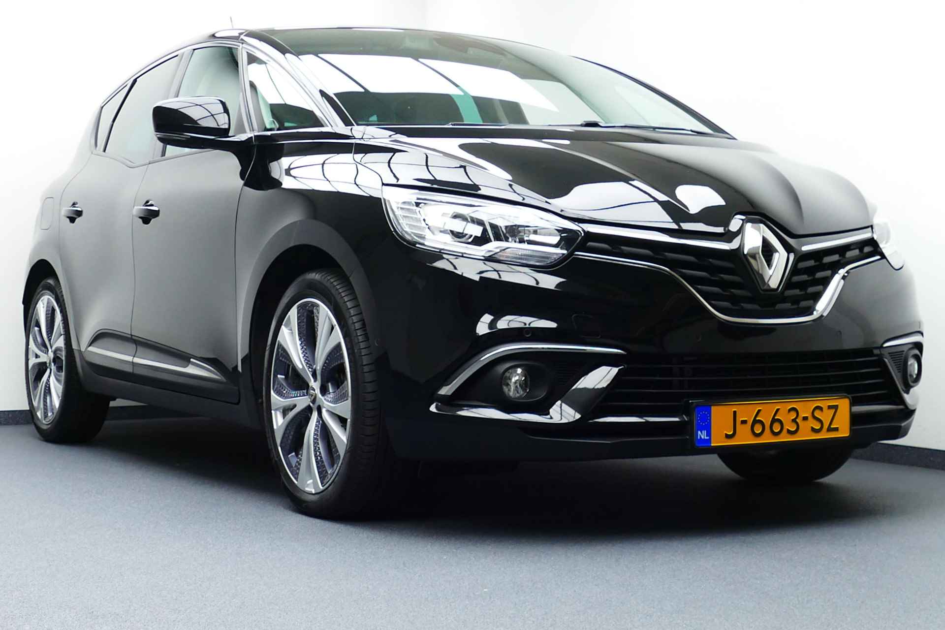 Renault Scénic 1.3 TCe Intens Bj2020. Camera, Navi, Half Leer, 20"LMV, PDC V+A, Haak 1800kg - 2/38