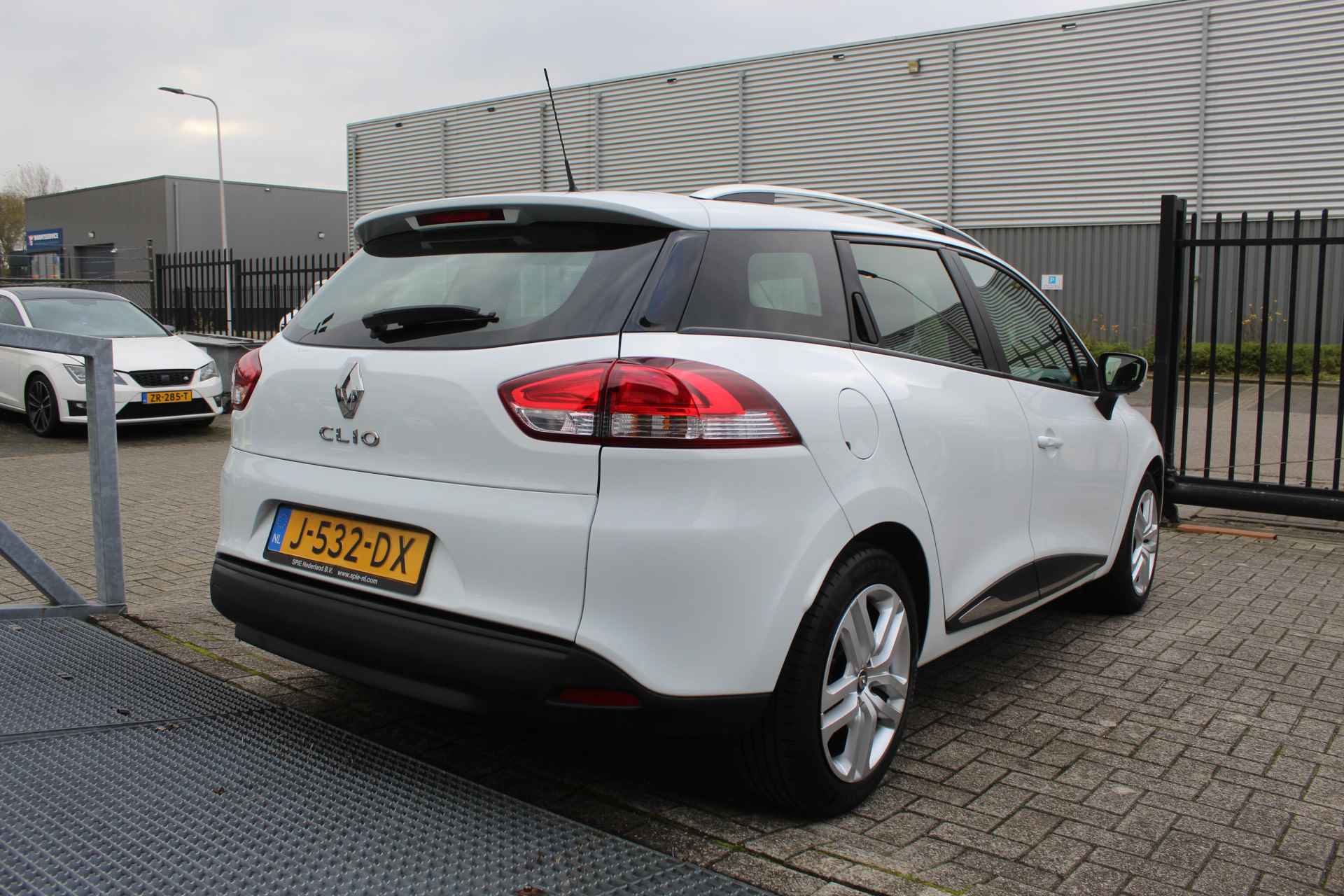 Renault Clio Estate 0.9 TCe Zen Orig. NL auto/Airco/Navigatie/Bluetooth/Cruise Control/Ramen & Spiegels elektrisch - 9/23